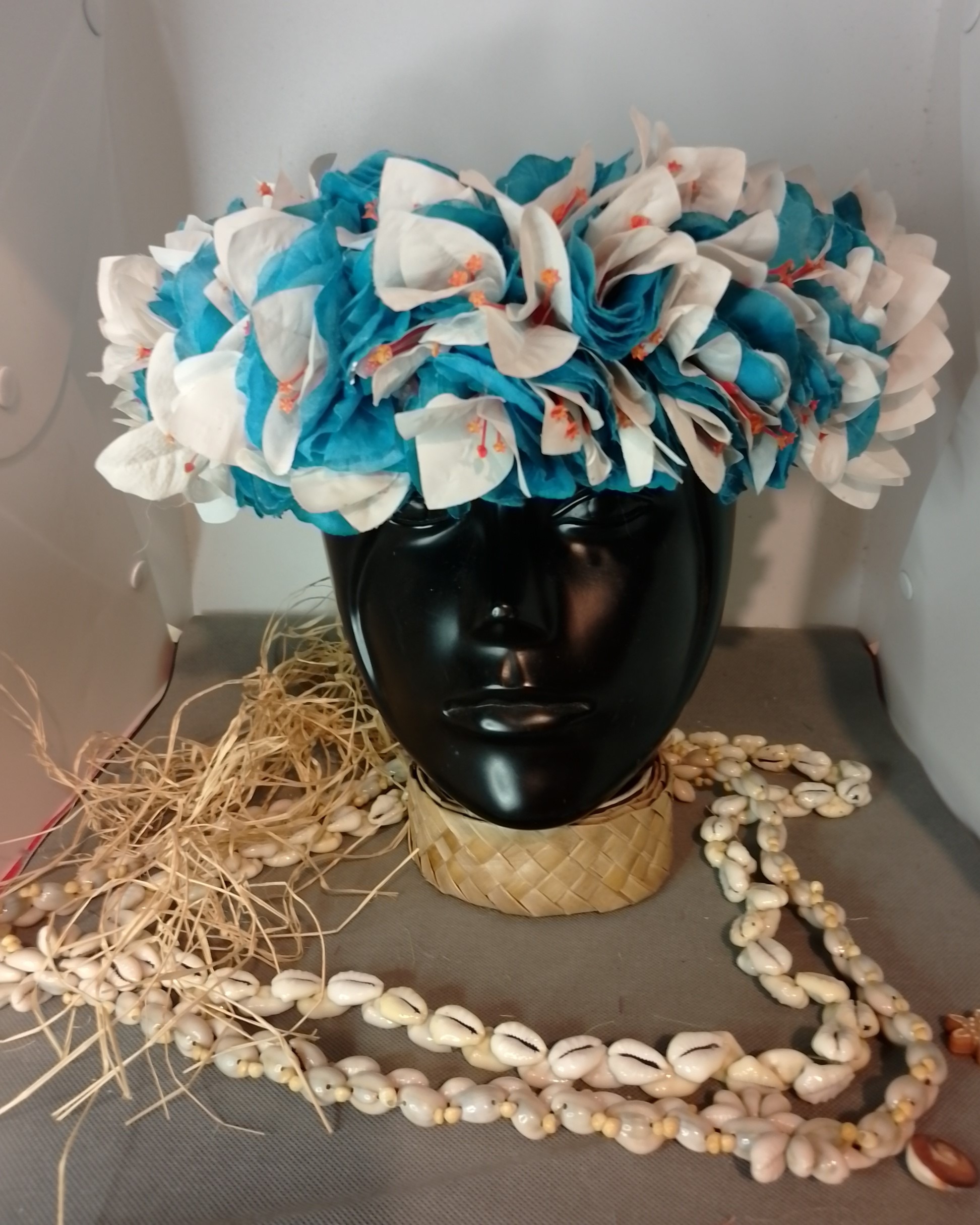 Couronne toute fleur bleu lagon bougainvillier blanc Vaite.e.Tiare créations