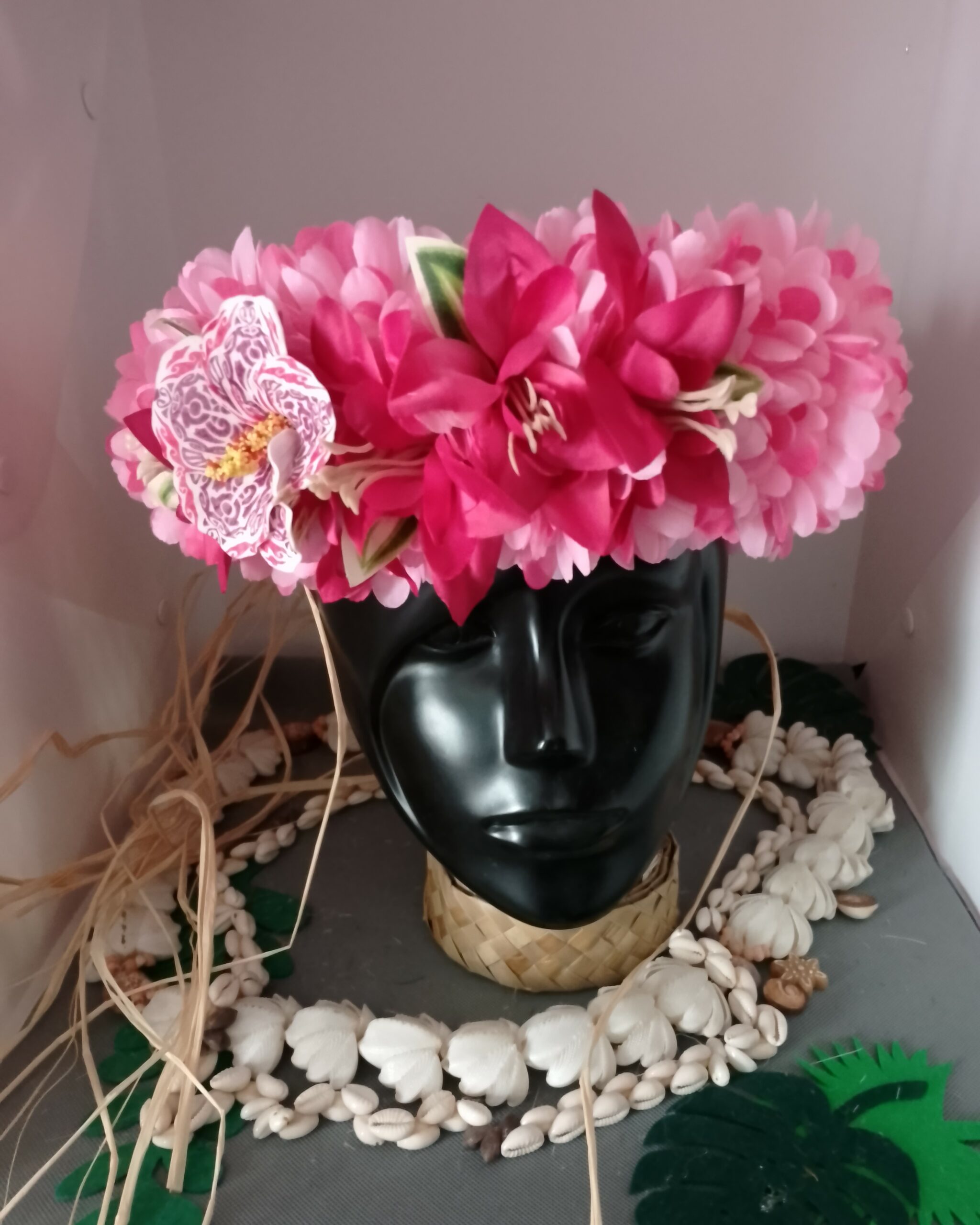 Couronne de fleurs Tahiti rose lys fuchsia hibiscus tatoué Vaite.e.Tiare créations