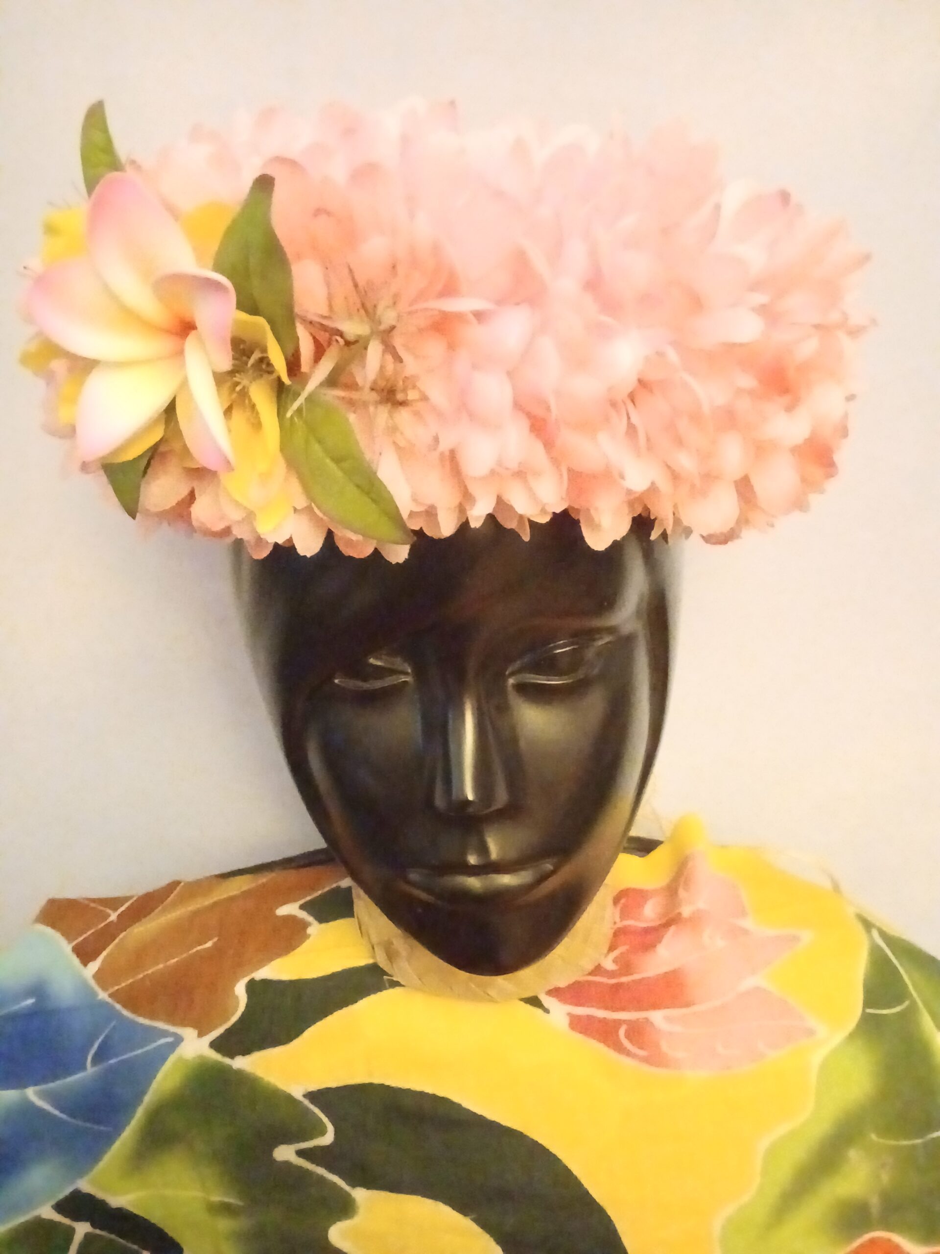 Couronne de fleurs Tahiti rose pointe fuchsia tipanier bords roses Vaite.e.Tiare créations