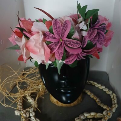 Couronne fleur Tahiti rose et champagne bouquet avec trois tiare tatouées 