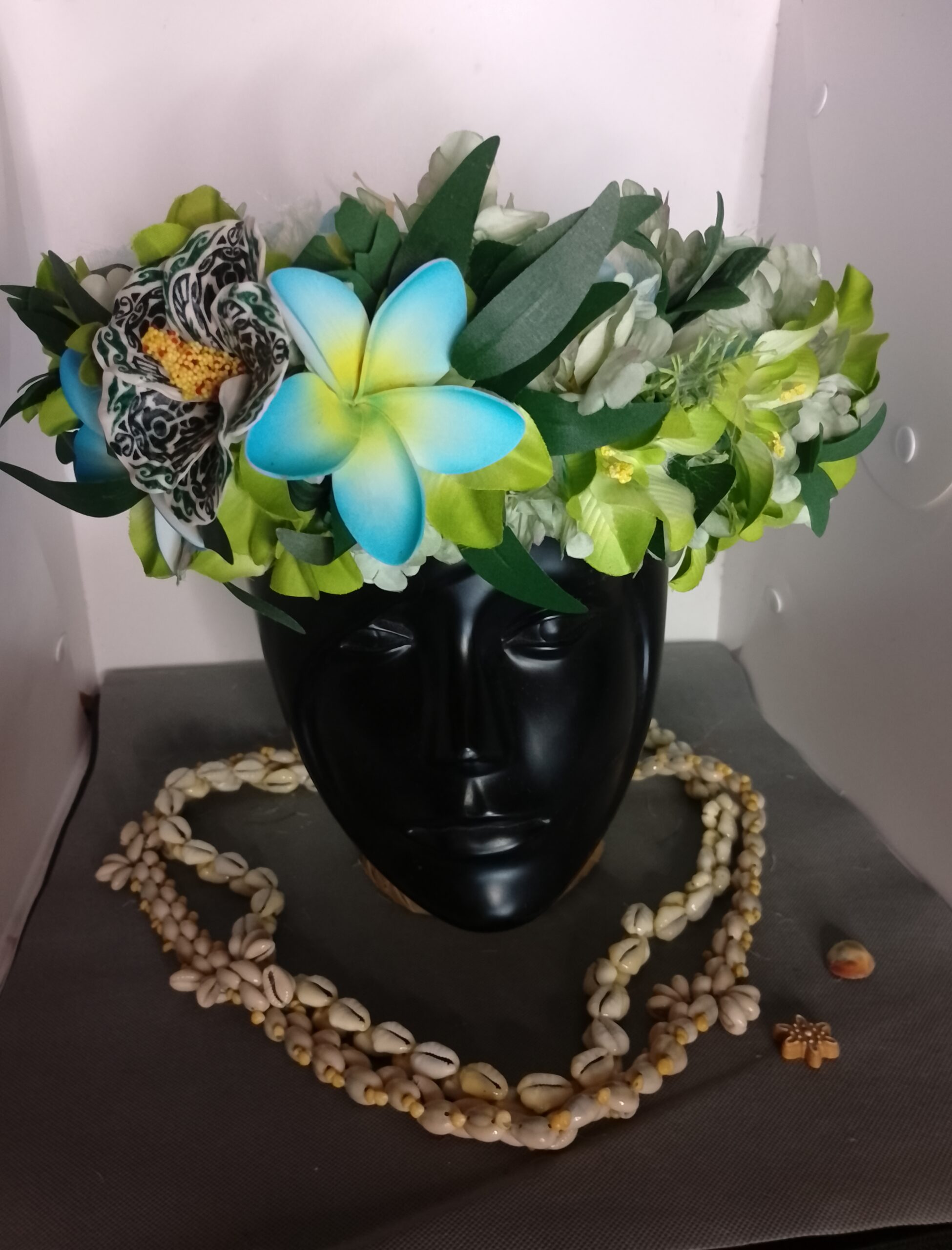 Couronne fleur Tahiti blanche et bleu deux tipanie bleus hibiscus tatoué Vaite.e.Tiare créations