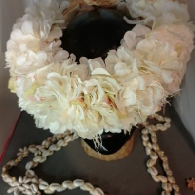 Couronne fleur Tahiti blanc vanille bougainvillier et boutons vanille  