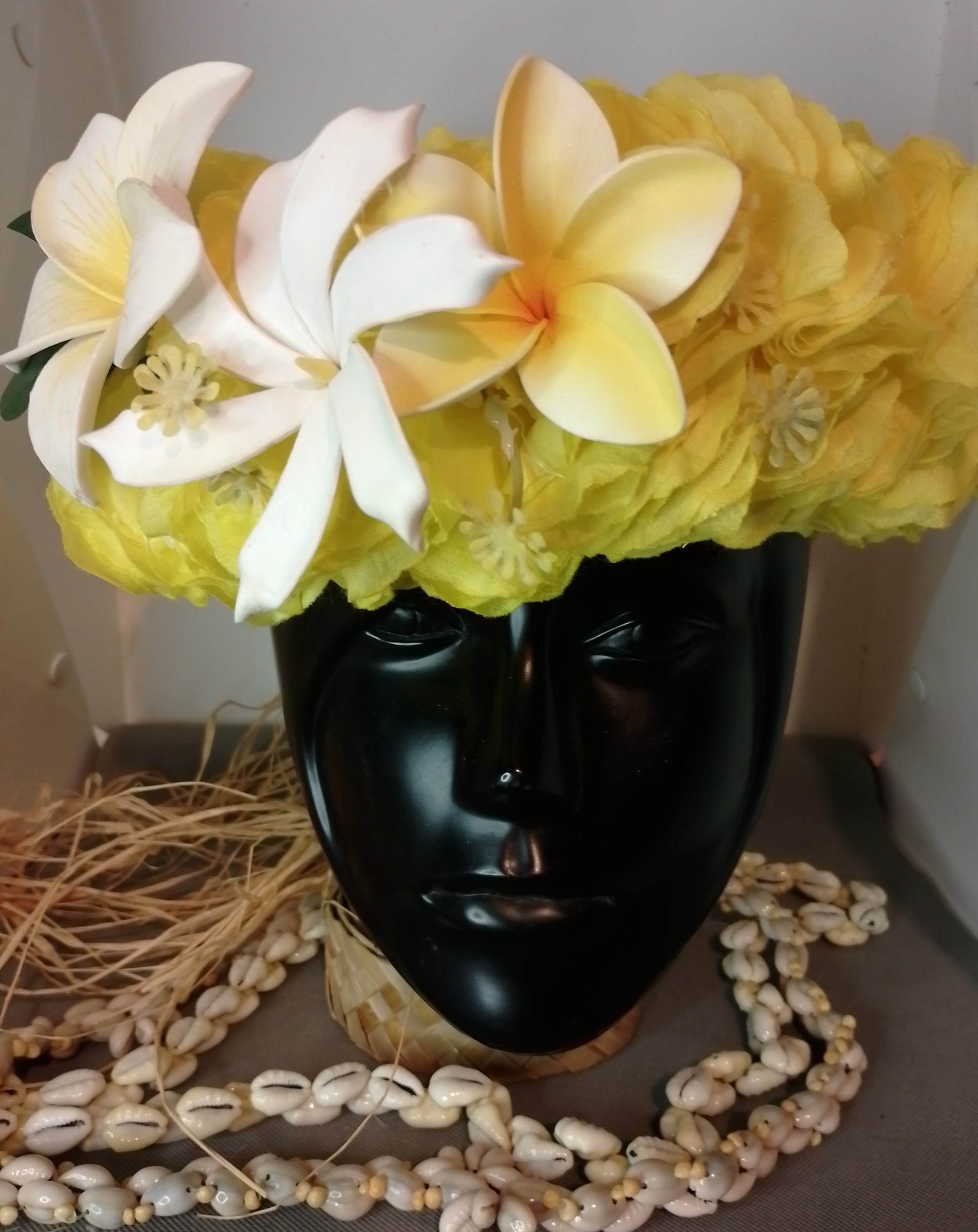 Couronne fleur Tahiti jaune tiare et deux tipanie différents Vaite.e.Tiare créations