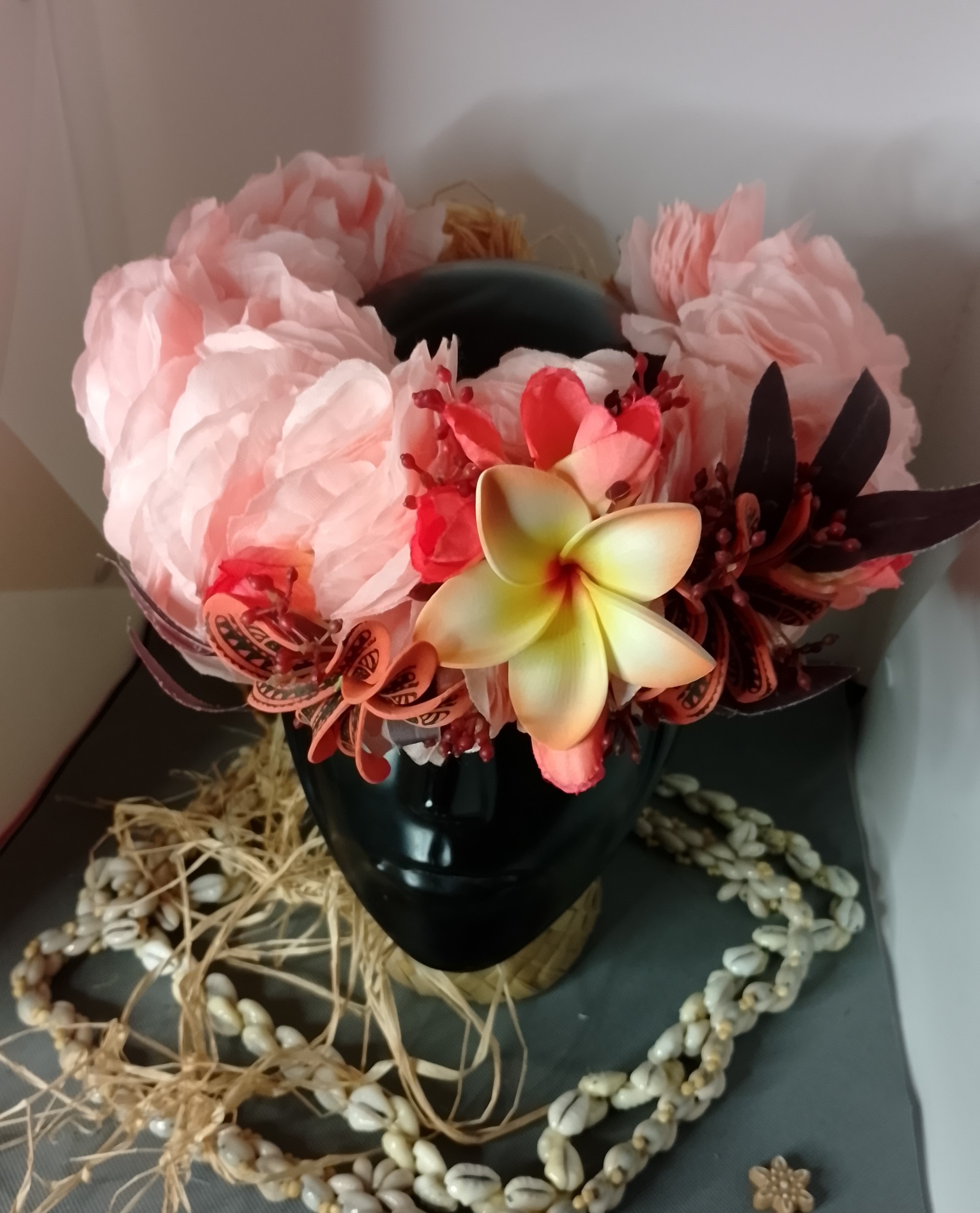 Couronne fleurs Tahiti orangée tiare tatouées tipanie bords oranges Vaite.e.Tiare créations