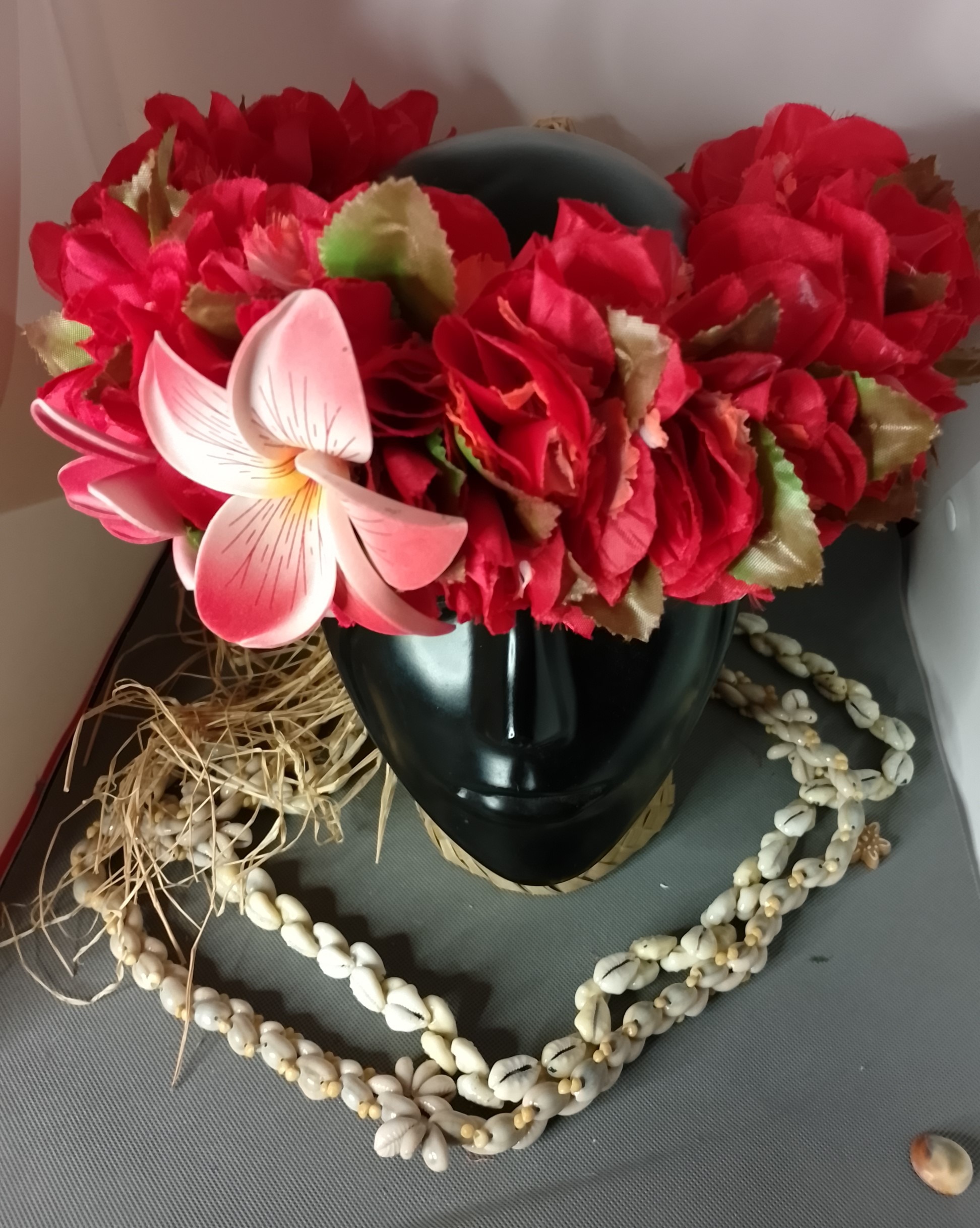Couronne fleurs Tahiti rouge grande tiare et grand tipanie Vaite.e.Tiare créations