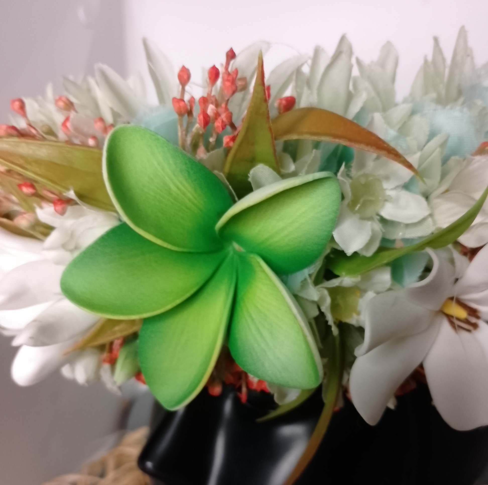 Couronne fleur Tahiti vert d'eau tipanie vert deux tiare Vaite.e.Tiare créations