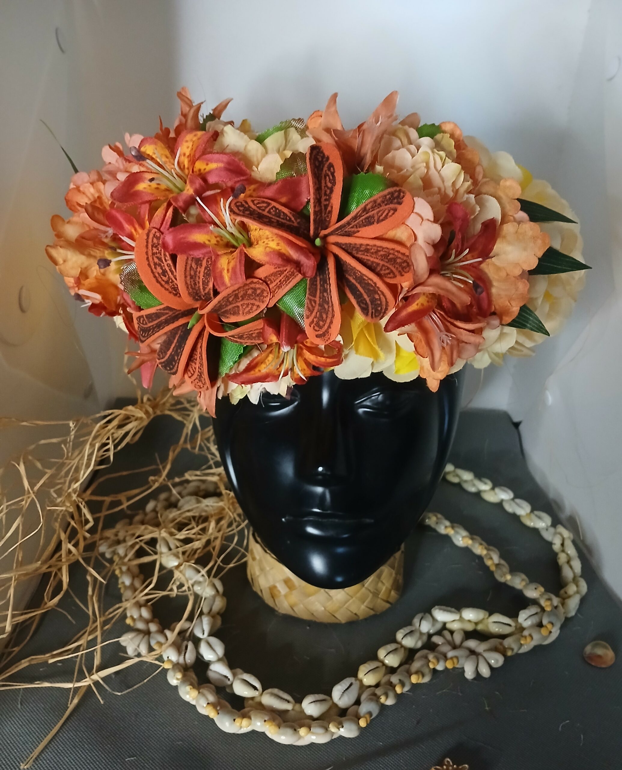 Couronne fleurs Tahiti champagne tiare tatouées mini lys tigrés Vaite.e.Tiare créations