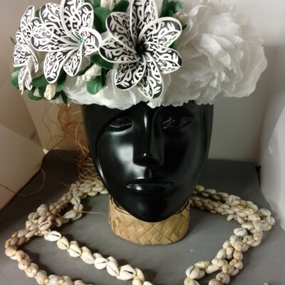 Couronne tiare Tahiti blanche trois tiare tatouées 