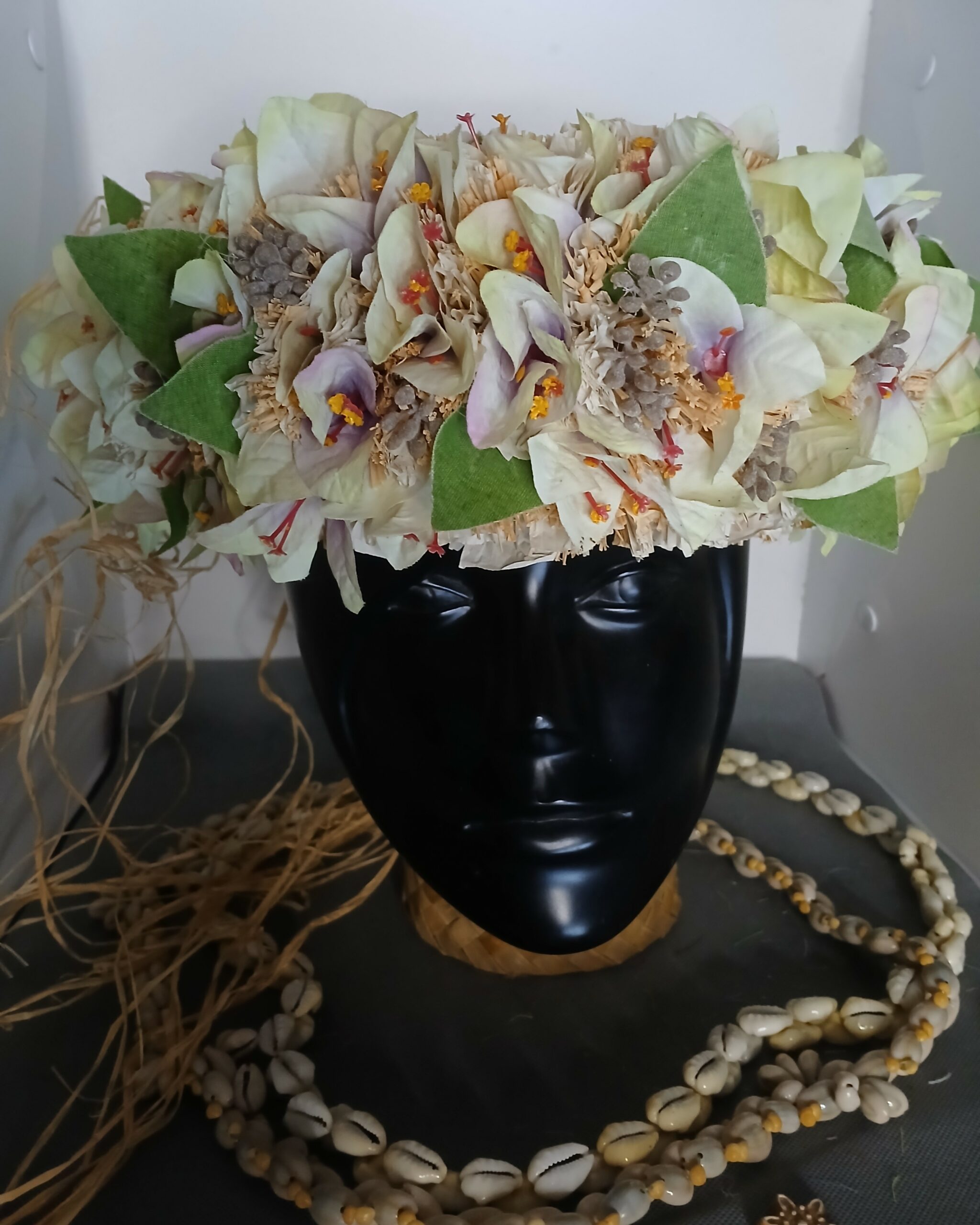 Couronne toute fleur Tahiti bougainvilliers vanille graine mauve Vaite.e.Tiare créations