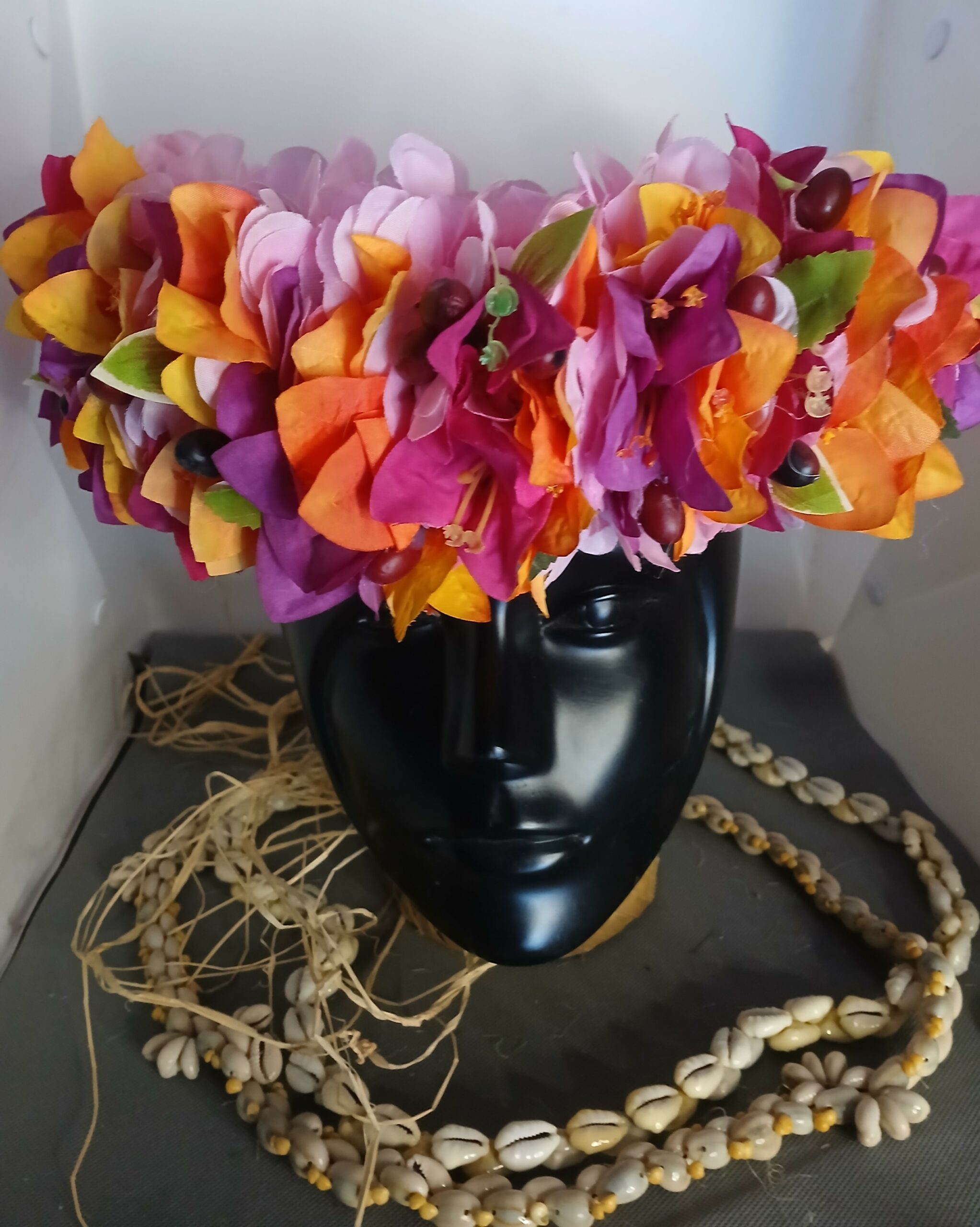 Couronne toute fleur Tahiti mauve bougainvillier fuschia violet et orangé Vaite.e.Tiare créations