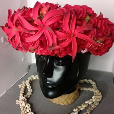 Couronne toute fleur Tahiti rouge corolle de roses rouges trois maxi tiare