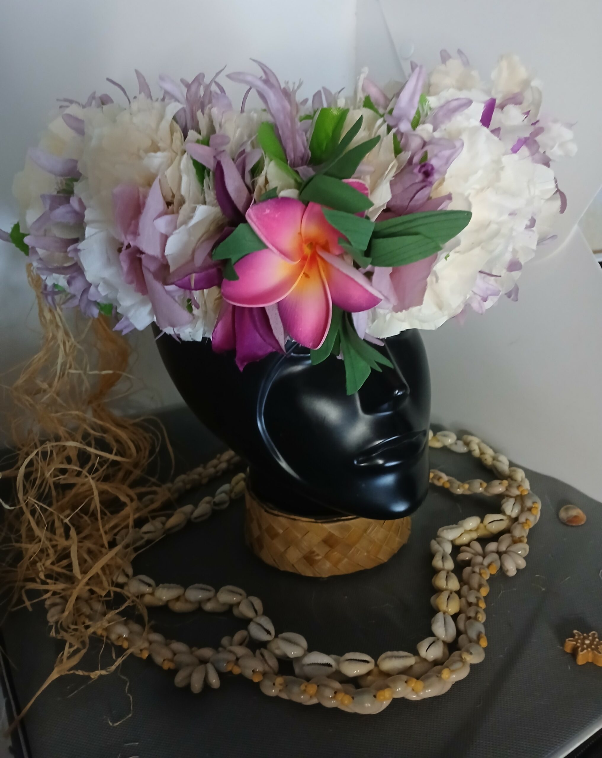 Couronne toute fleur blanc milky lys élancés mauve tipanie Vaite.e.Tiare créations