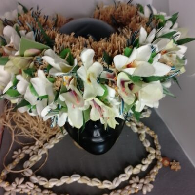 Couronne toute fleur Tahiti corolle tipanie blancs bougainvillier vanille