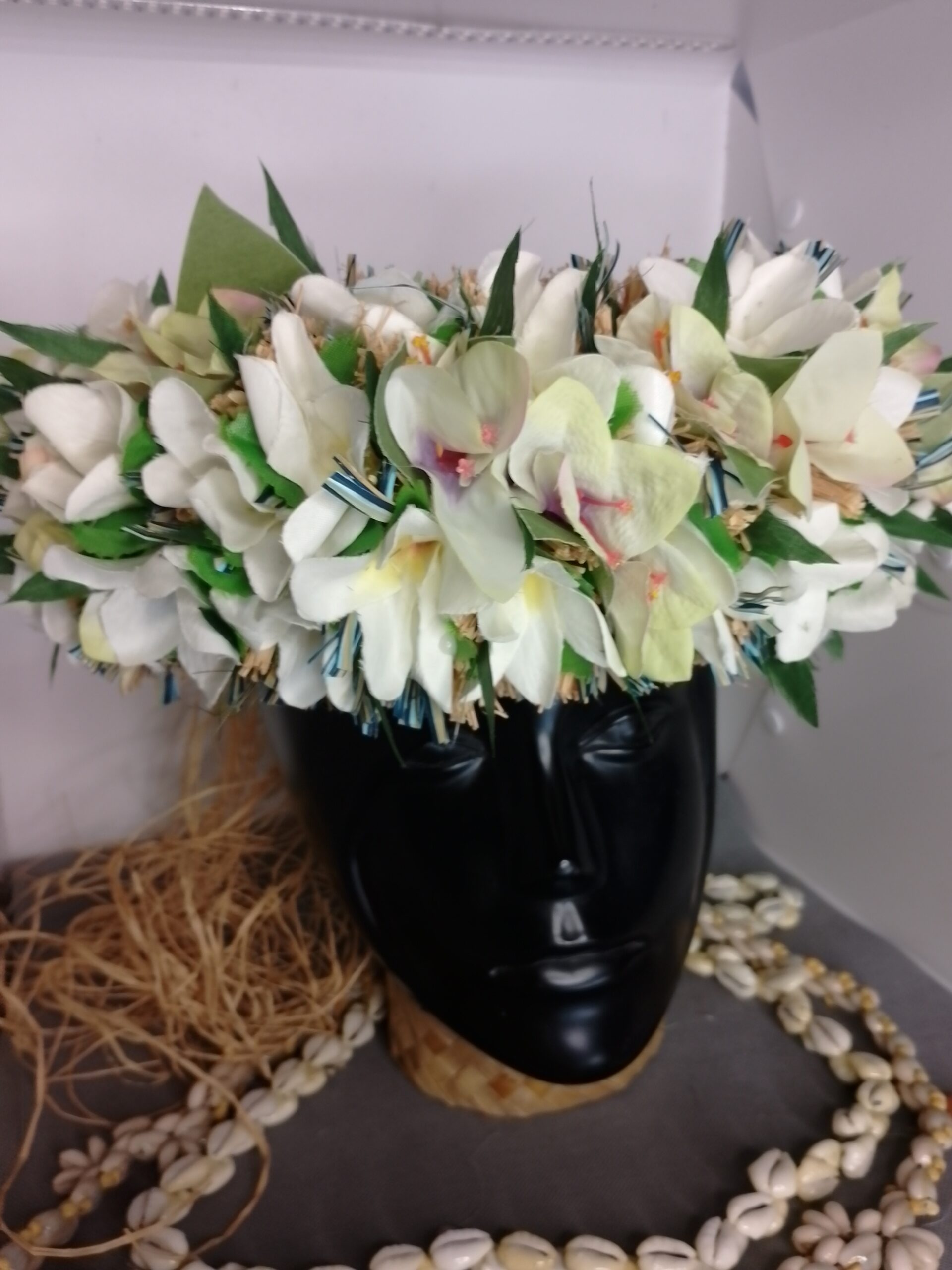 Couronne toute fleur Tahiti corolle tipanie blancs bougainvillier vanille Vaite.e.Tiare créations