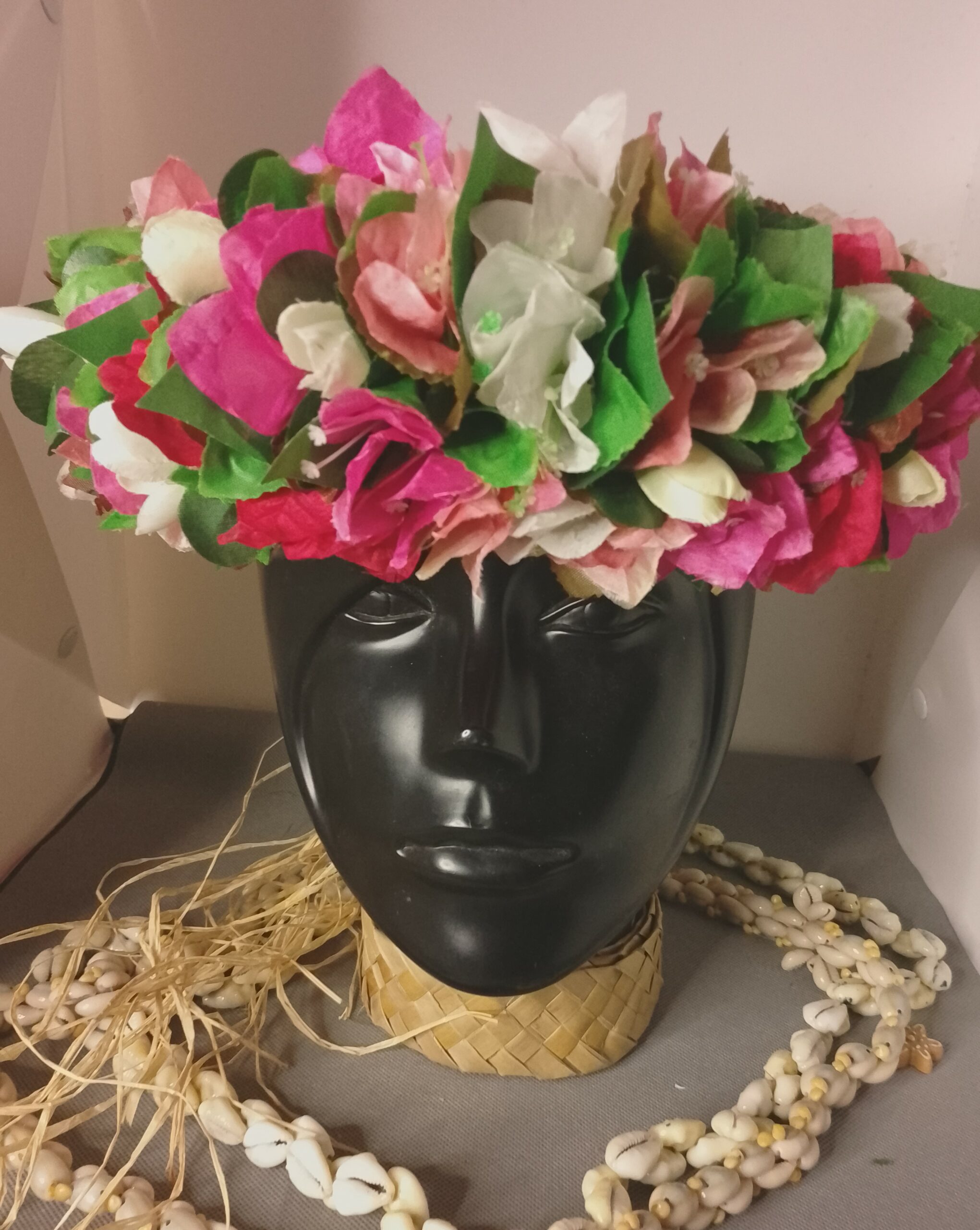 Couronne toutes fleurs Tahiti 4 couleurs bougainvilliers boutons et feuillages Vaite.e.Tiare créations