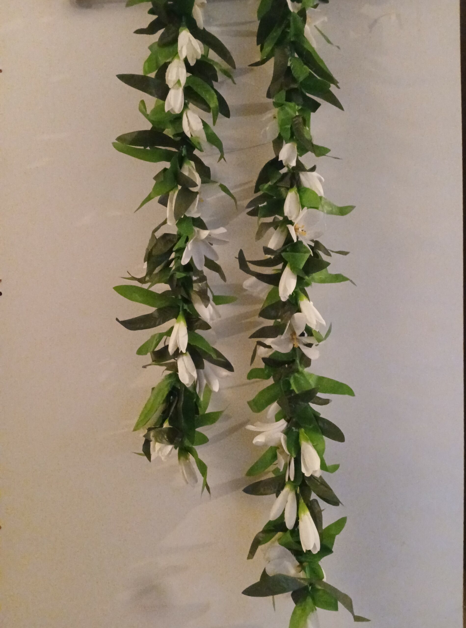 Duo de lei végétal de Cérémonie avec cinq tiare chacun et multiples boutons Vaite.e.Tiare créations