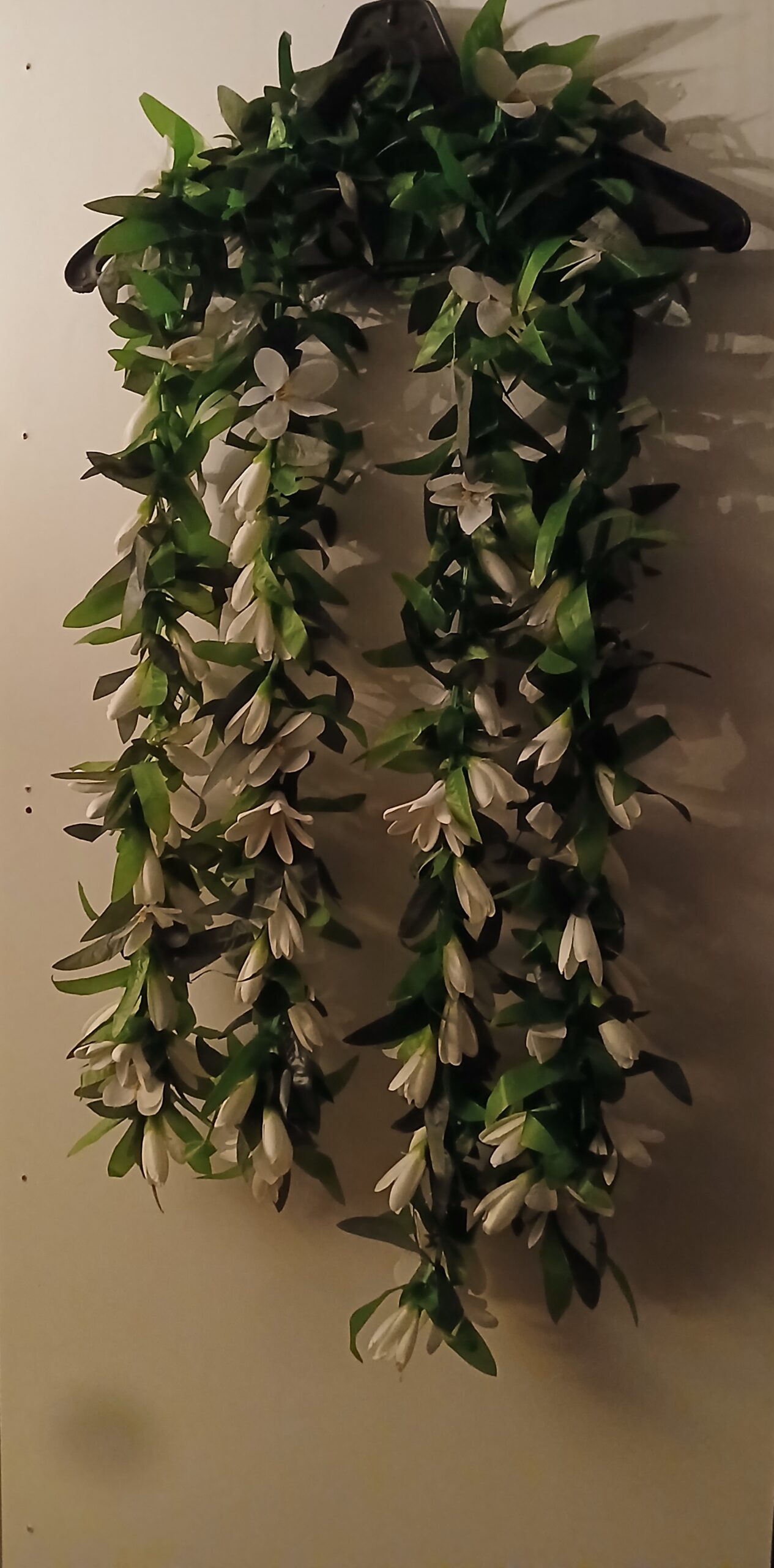 Duo de lei végétal de Cérémonie avec cinq tiare chacun et multiples boutons Vaite.e.Tiare créations