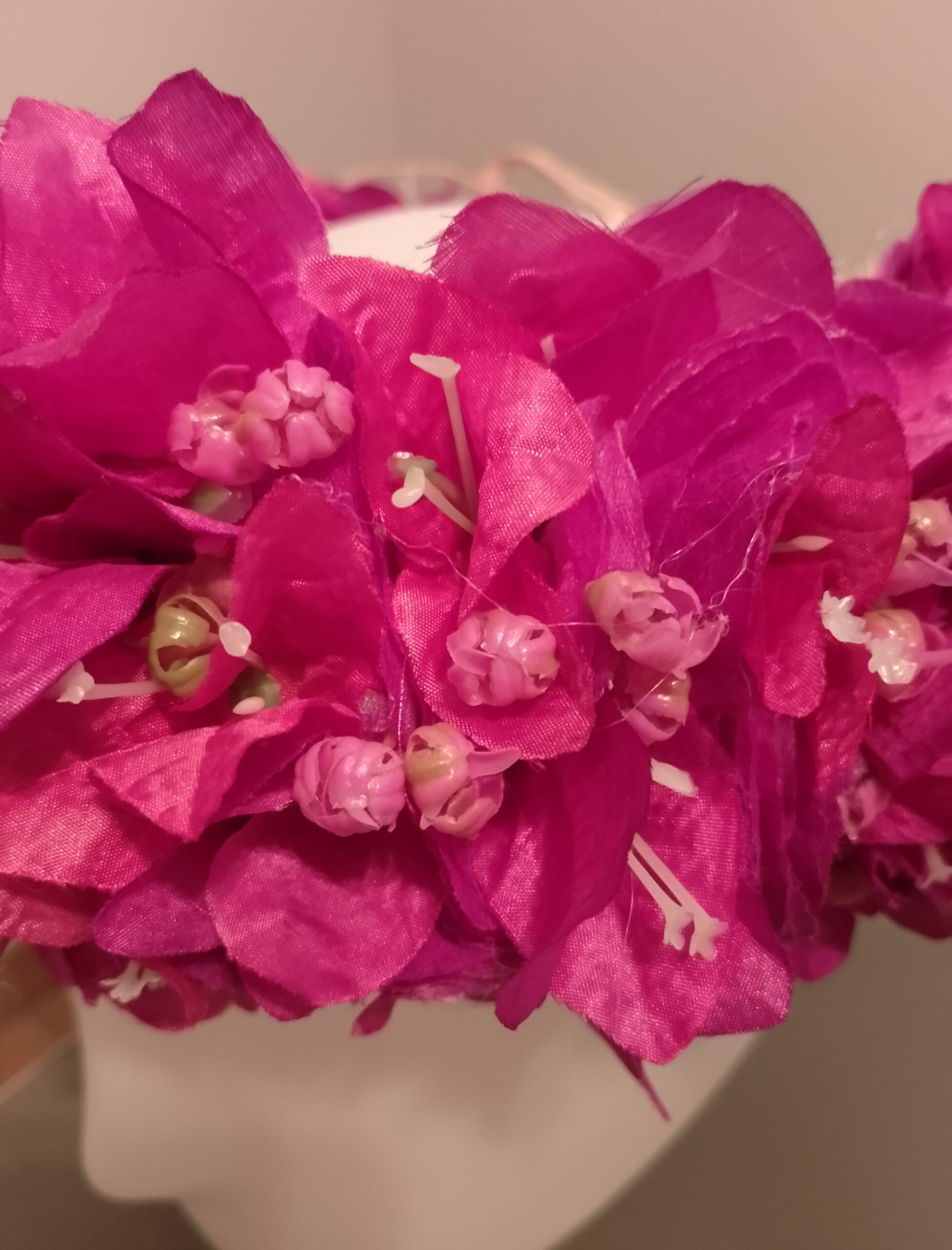 Fine couronne de fleurs Tahiti violette trois tons de bougainvilliers assortis Vaite.e.Tiare créations