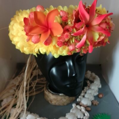Couronne de fleurs Tahiti jaune deux tipanie et maxi tiare orangé