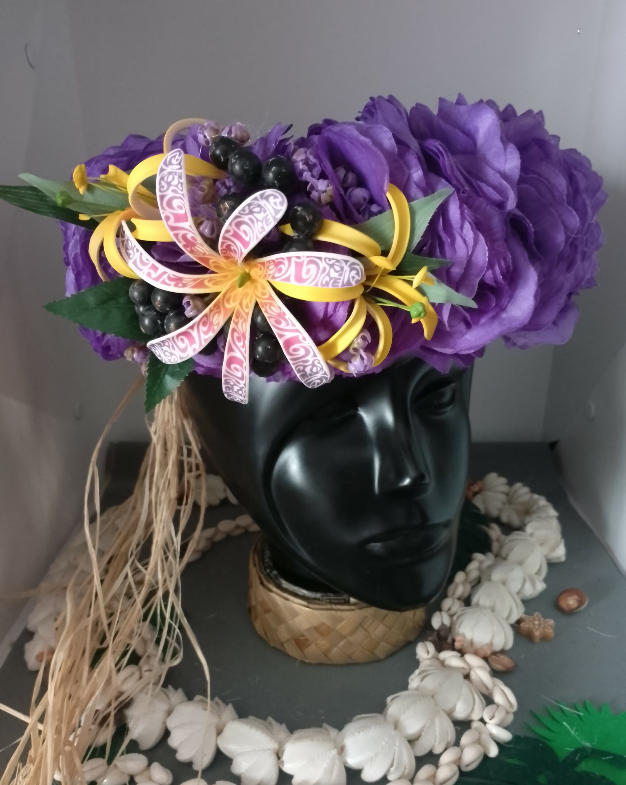 Couronne fleur Tahiti violette tiare tatouée et grand lys élancés Vaite.e.Tiare créations