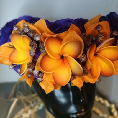 Couronne de fleurs Tahiti violette trois tipanie oranges
