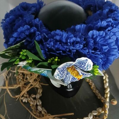 Couronne fleur Tahiti bleu océan tiare et hibiscus tatoués maxi tipanie