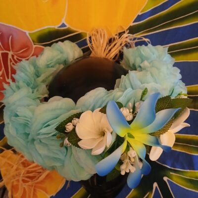 Couronne fleurs Tahiti bleu lagon maxi tiare tipanie tiare en bouton