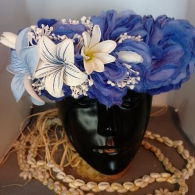 Couronne fleurs Tahiti bleue maxi tipanie tiare entre ouverte tipanie rainuré