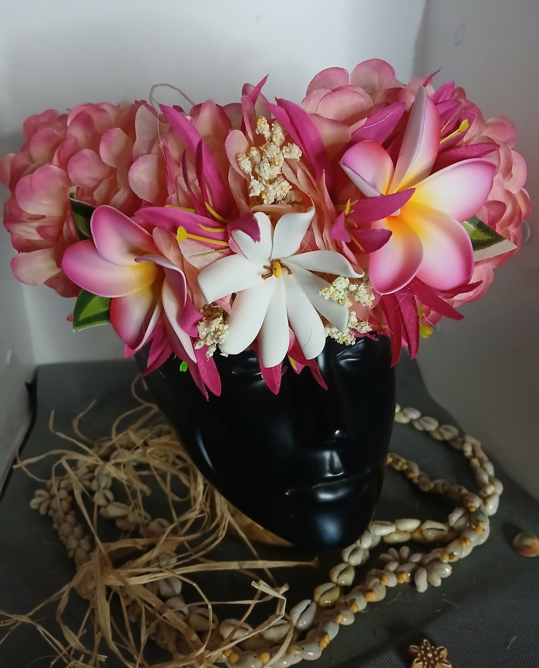 Couronne fleurs Tahiti champagne rosé deux tipanie tiare lys élancés fushcia Vaite.e.Tiare créations