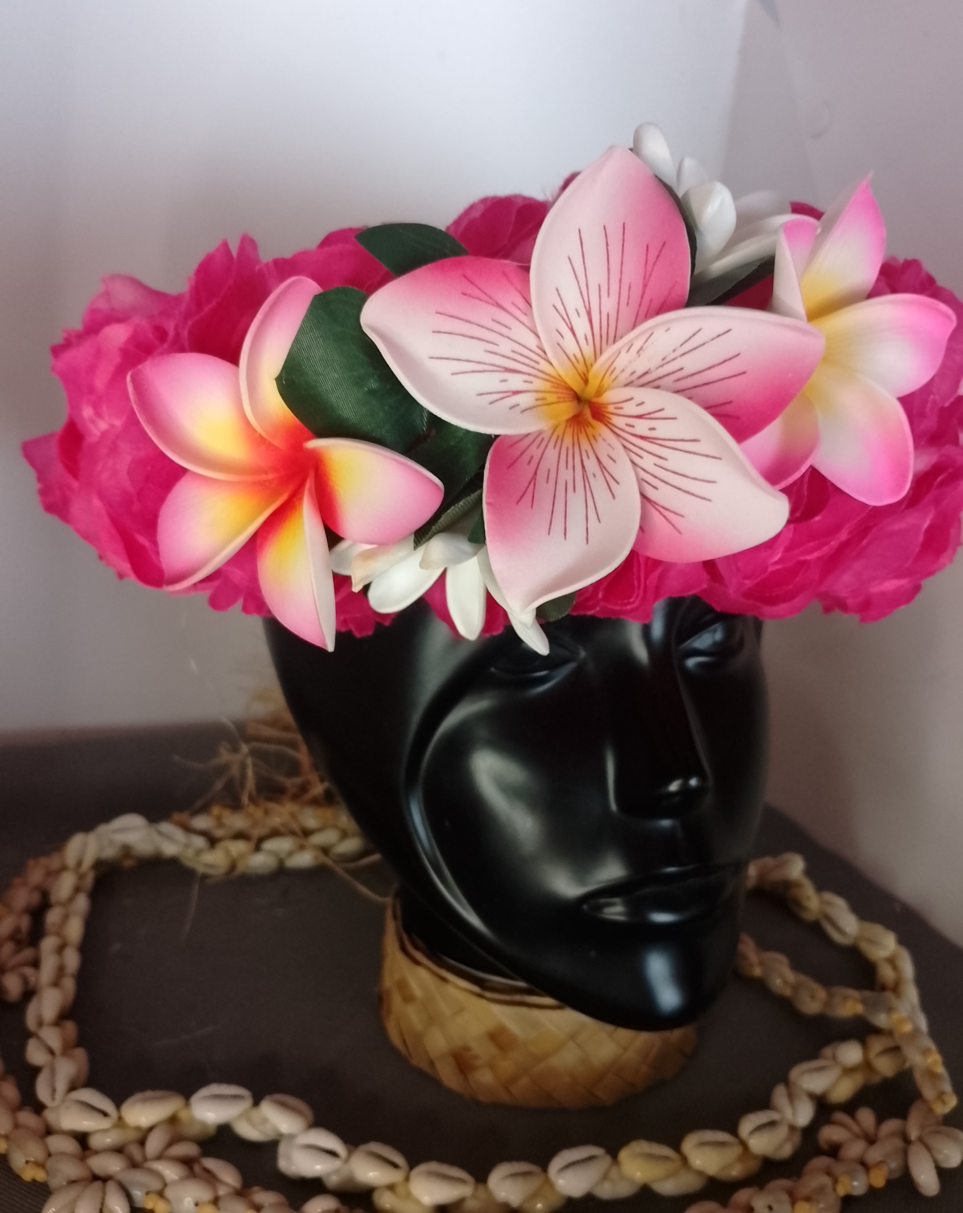 Couronne fleurs Tahiti fuchsia grand tipanie deux tiare deux tipanie Vaite.e.Tiare créations