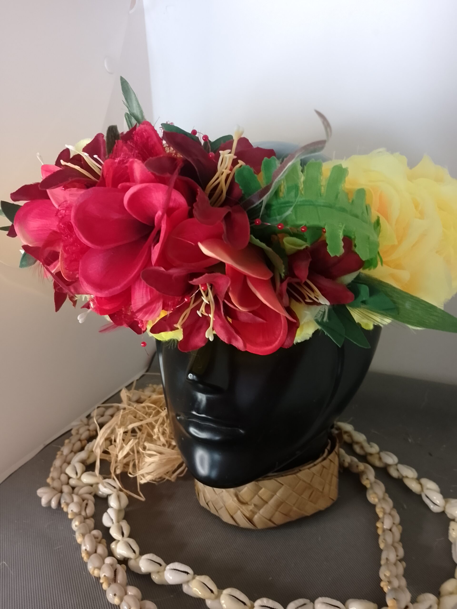 Couronne fleurs Tahiti jaune lys rouge trois tipanie toucher réaliste Vaite.e.Tiare créations