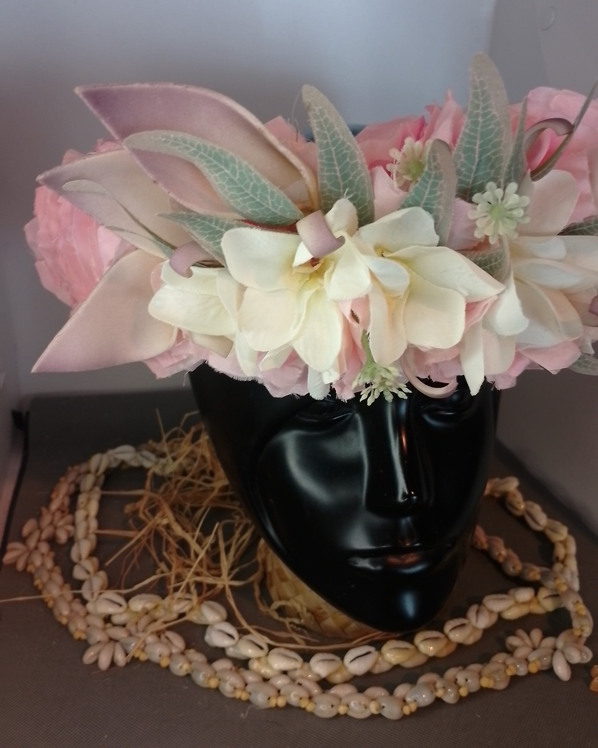 Couronne fleurs Tahiti rose et vanille sept tipanie Vaite.e.Tiare créations