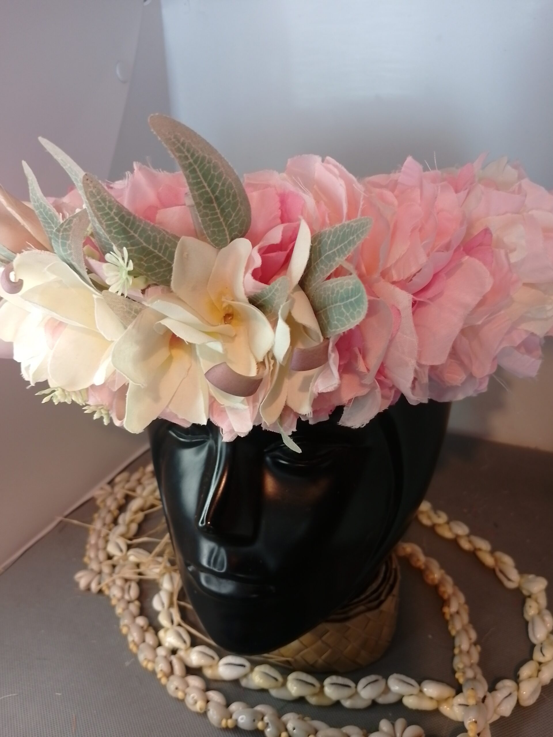 Couronne fleurs Tahiti rose et vanille sept tipanie Vaite.e.Tiare créations