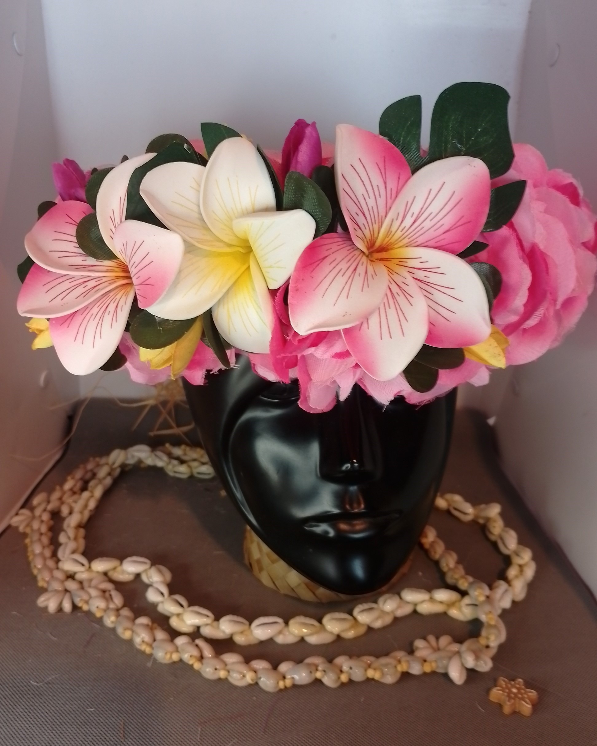 Couronne fleurs Tahiti rose et fuchsia trois maxi tipanie rainurés Vaite.e.Tiare créations