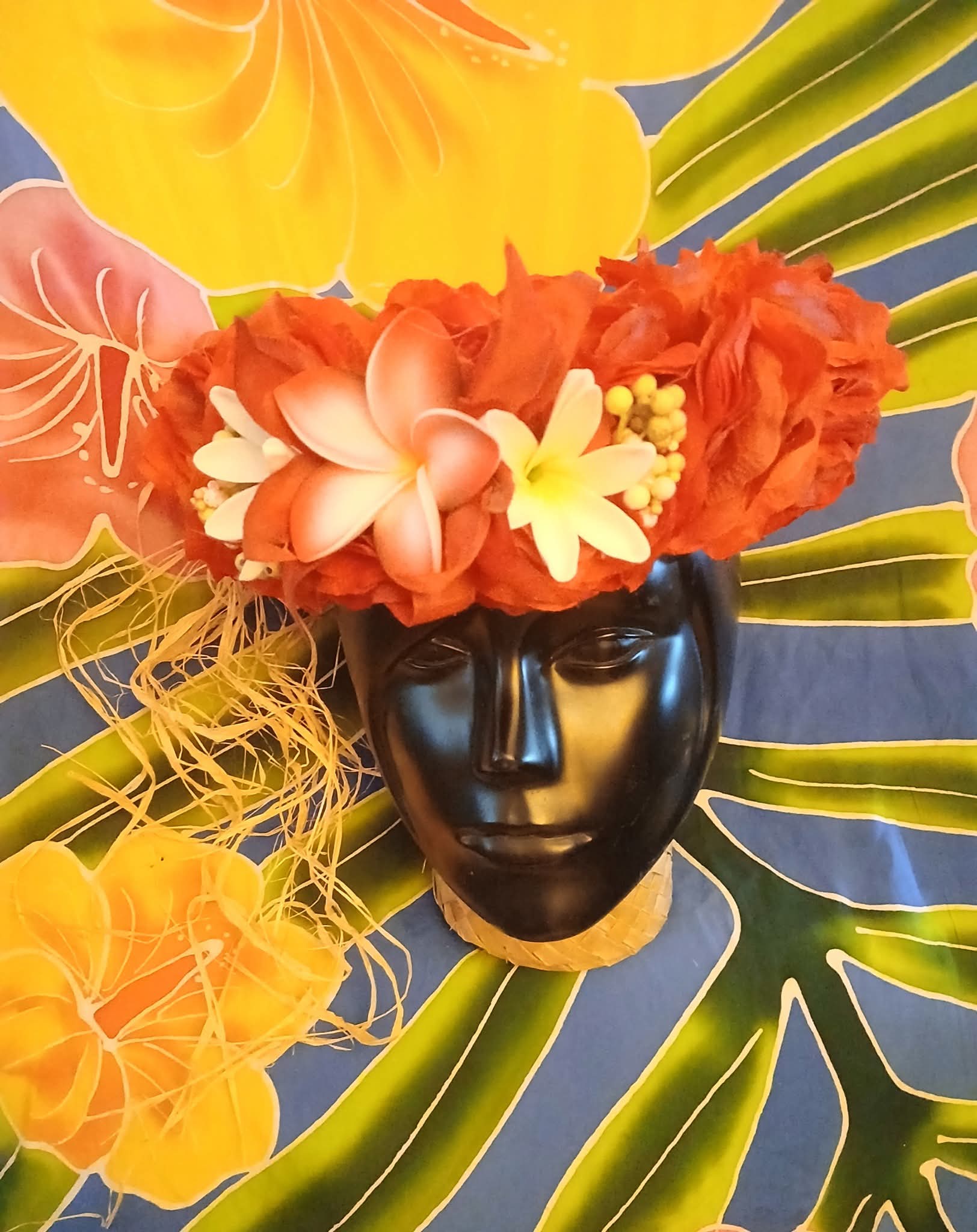 Couronne fleurs Tahiti rouge deux tiare entre ouvertes tipanie blanc bords rouge Vaite.e.Tiare créations