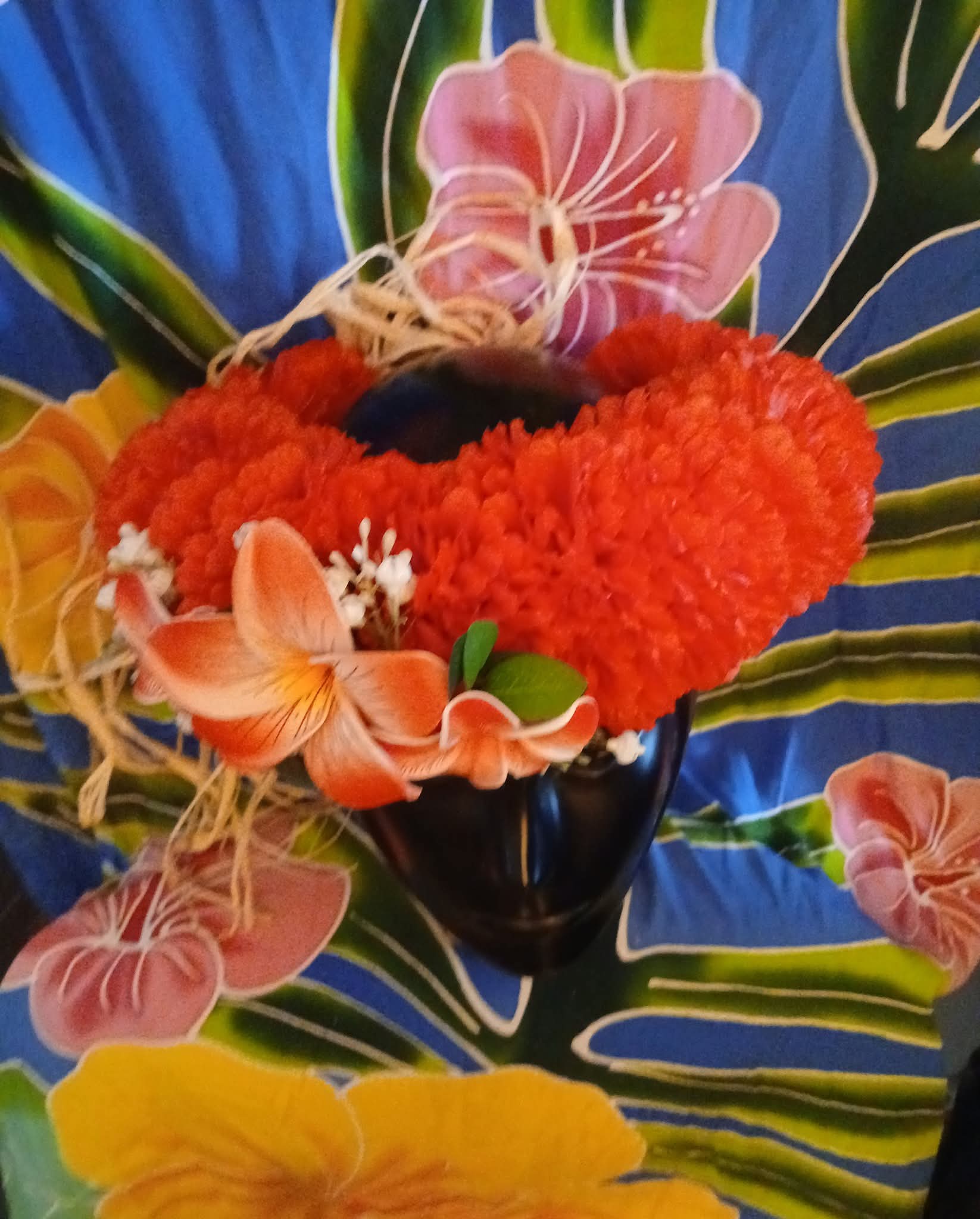 Couronne fleurs Tahiti rouge maxi tipanie maxi tiare tipanie rainuré Vaite.e.Tiare créations