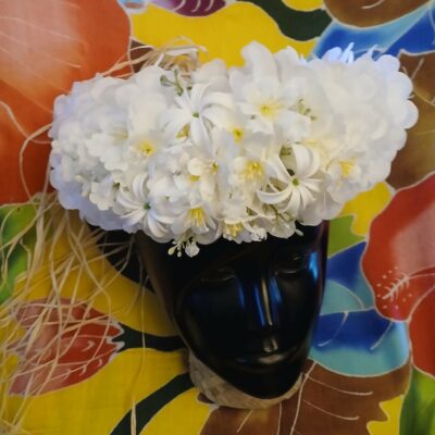 Couronne tiare Tahiti blanche trois tiare lit boutons blancs