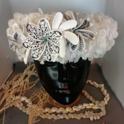 Couronne tiare Tahiti blanche trois tiare tatouées deux tiare