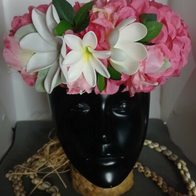 Couronne tiare Tahiti rose tiare épanouie entre ouverte et en bouton