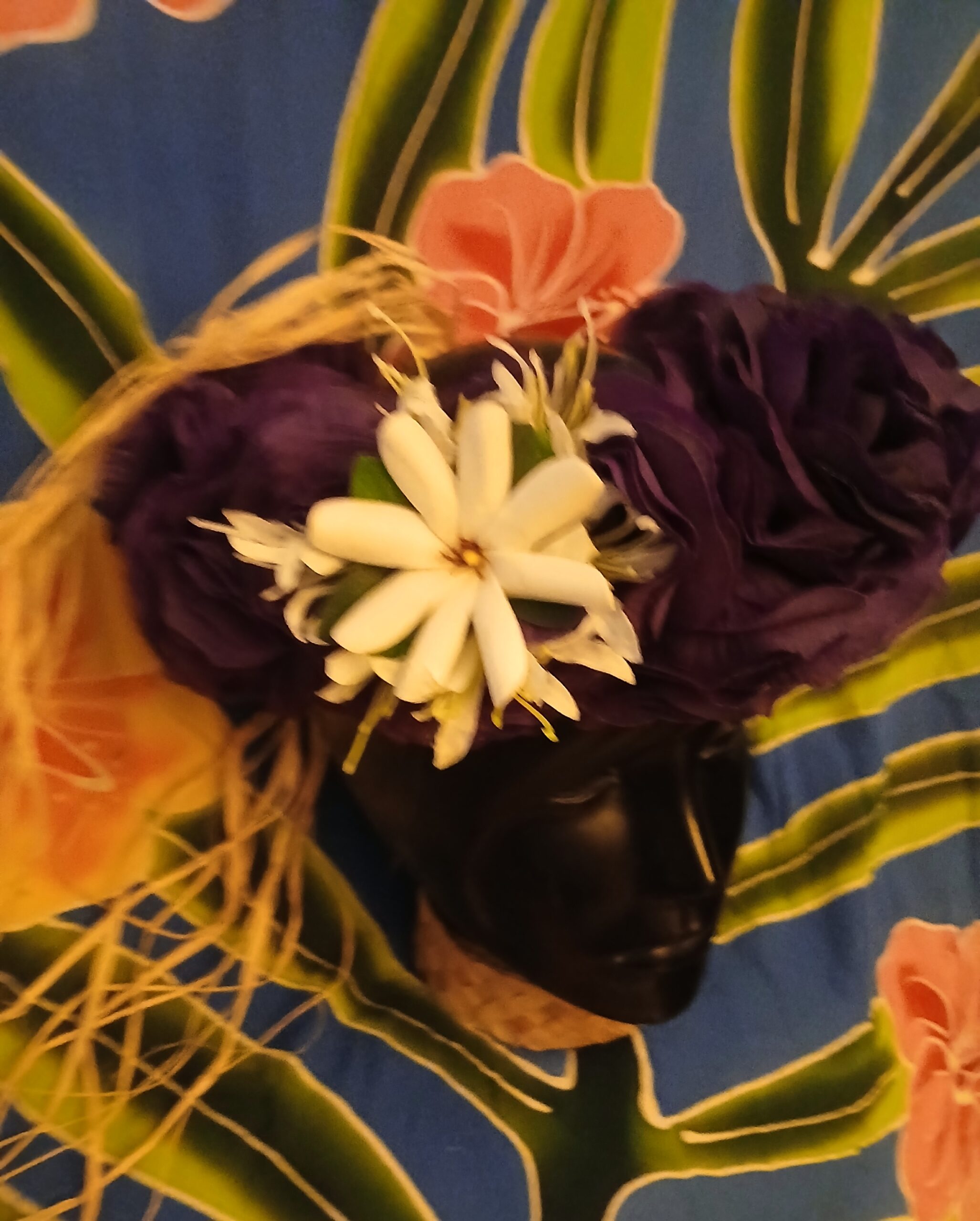 Couronne tiare Tahiti violette tiare élégante corolle lys blancs Vaite.e.Tiare créations