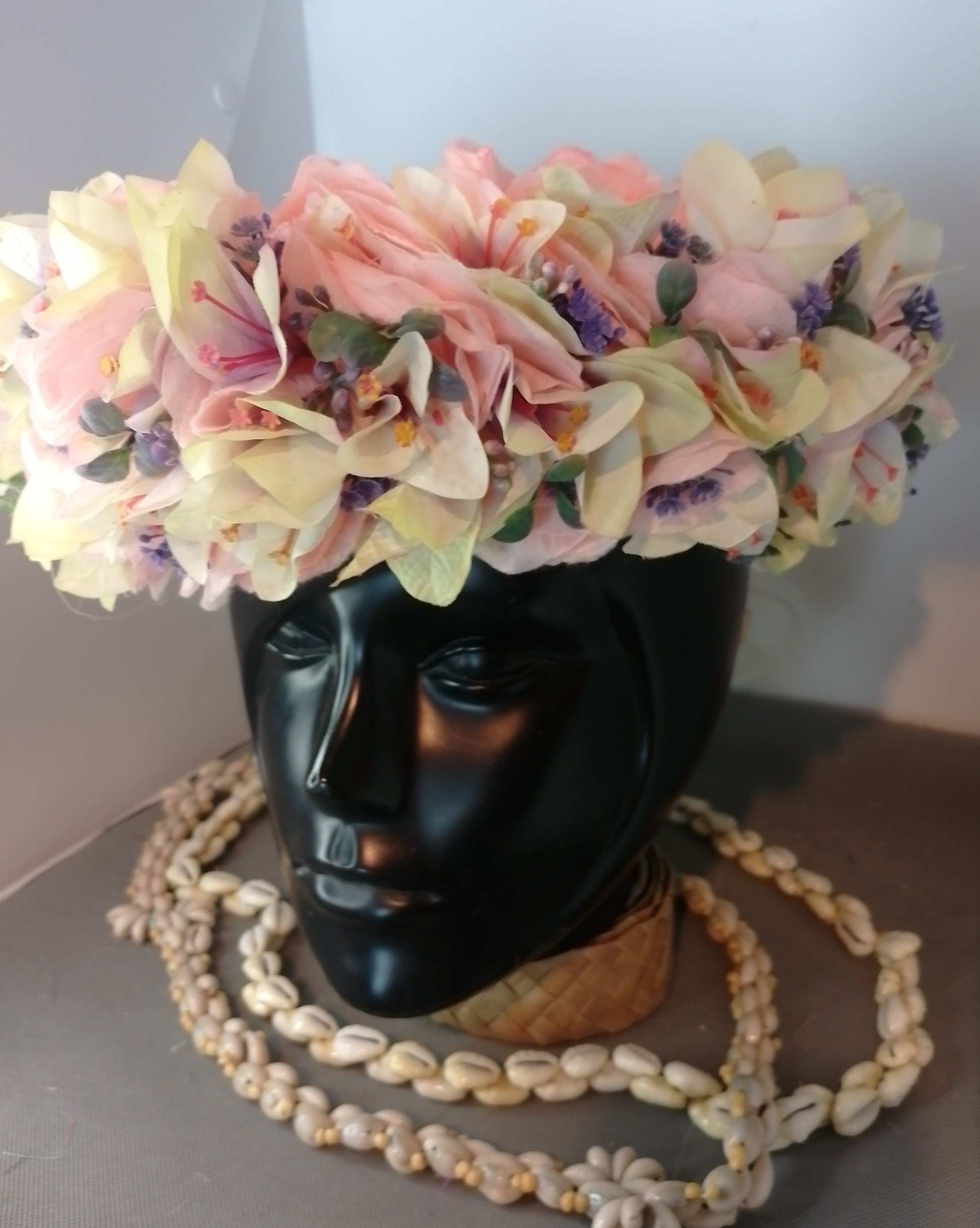 Couronne toutes fleurs Tahiti pêche corolle de bougainvilliers vanille vert et mauve Vaite.e.Tiare créations