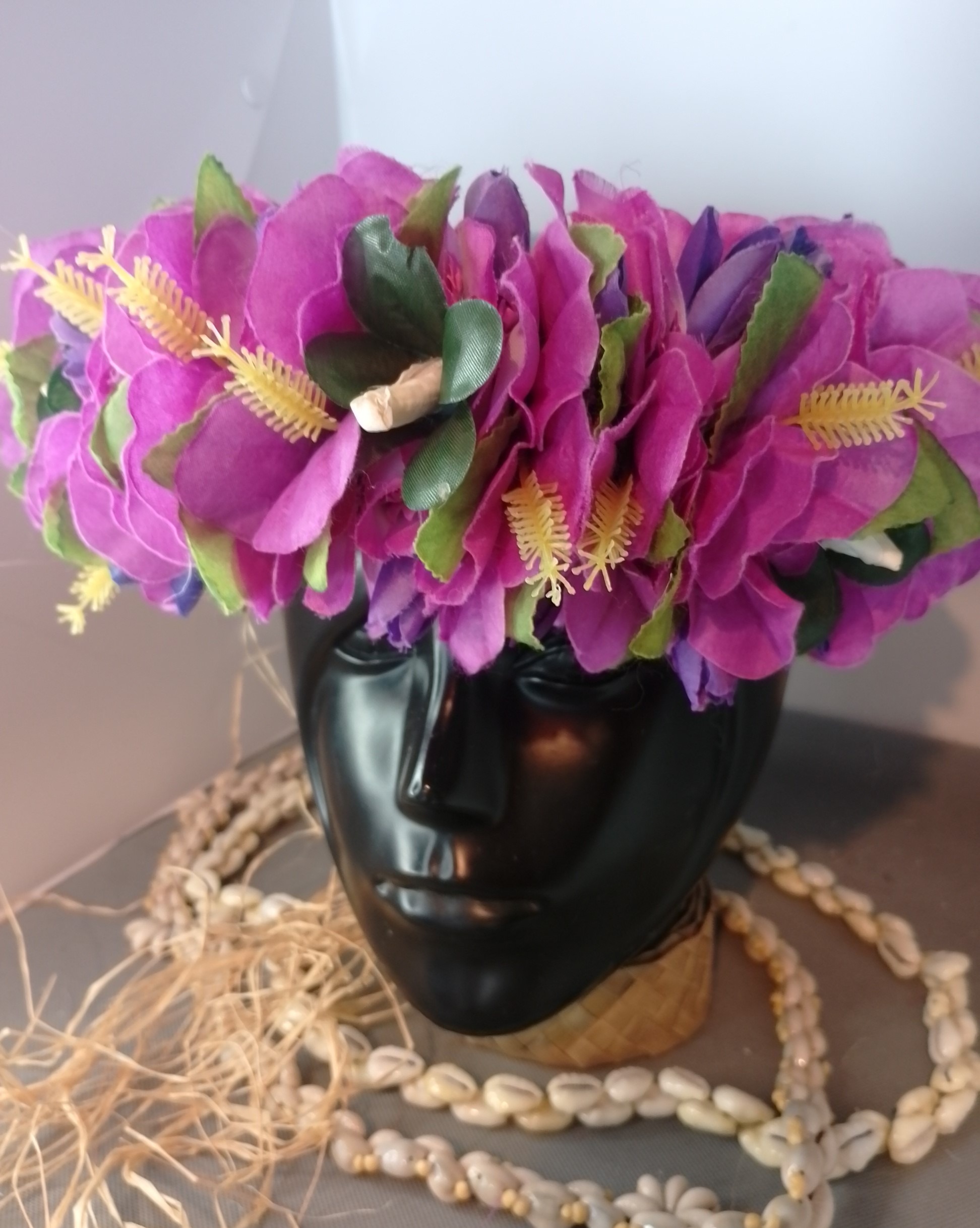 Couronne fleurs Tahiti violette hibiscus violets boutons de tiare Vaite.e.Tiare créations