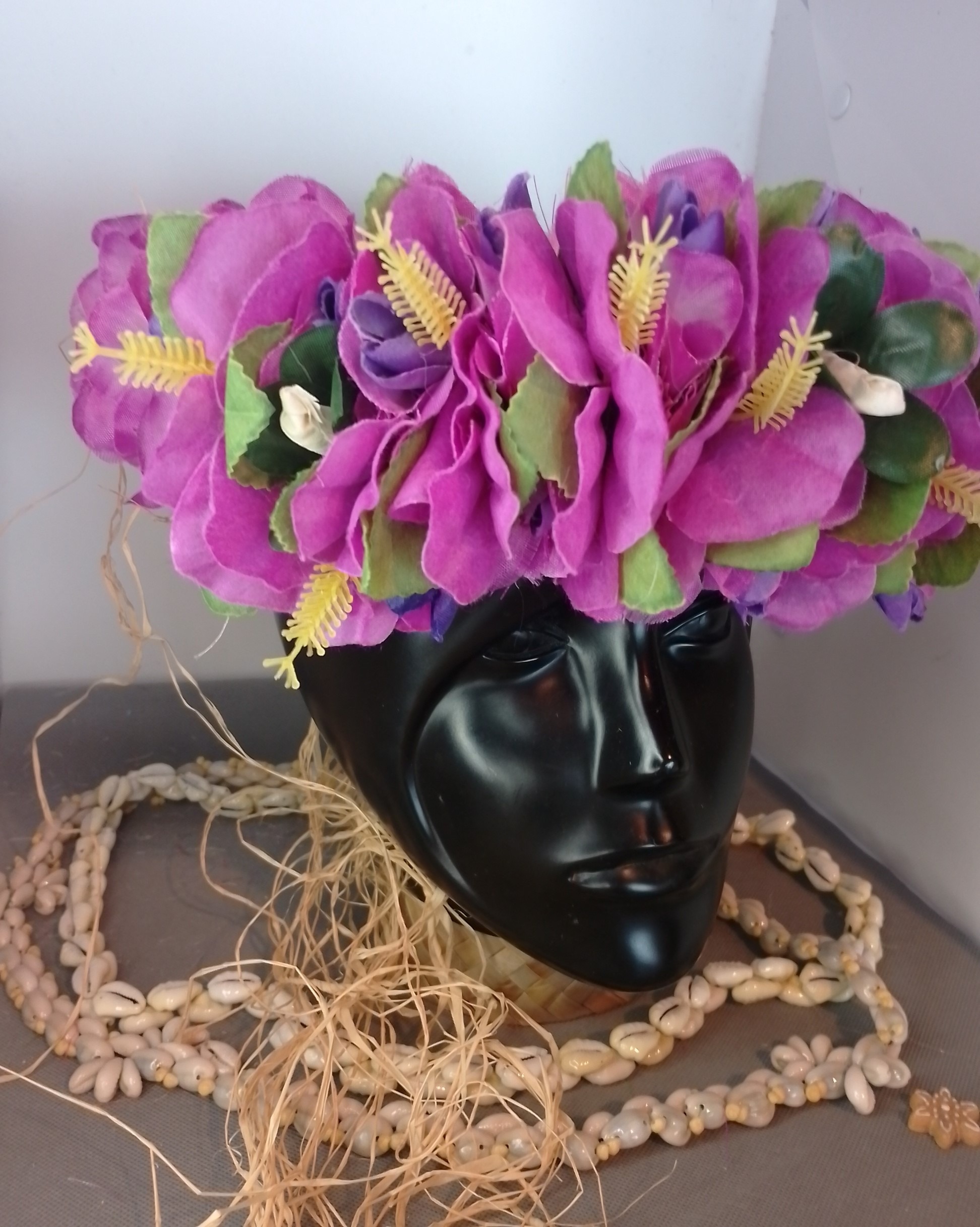 Couronne fleurs Tahiti violette hibiscus violets boutons de tiare Vaite.e.Tiare créations