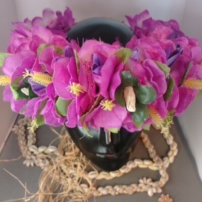 Couronne fleurs Tahiti violette hibiscus violets boutons de tiare