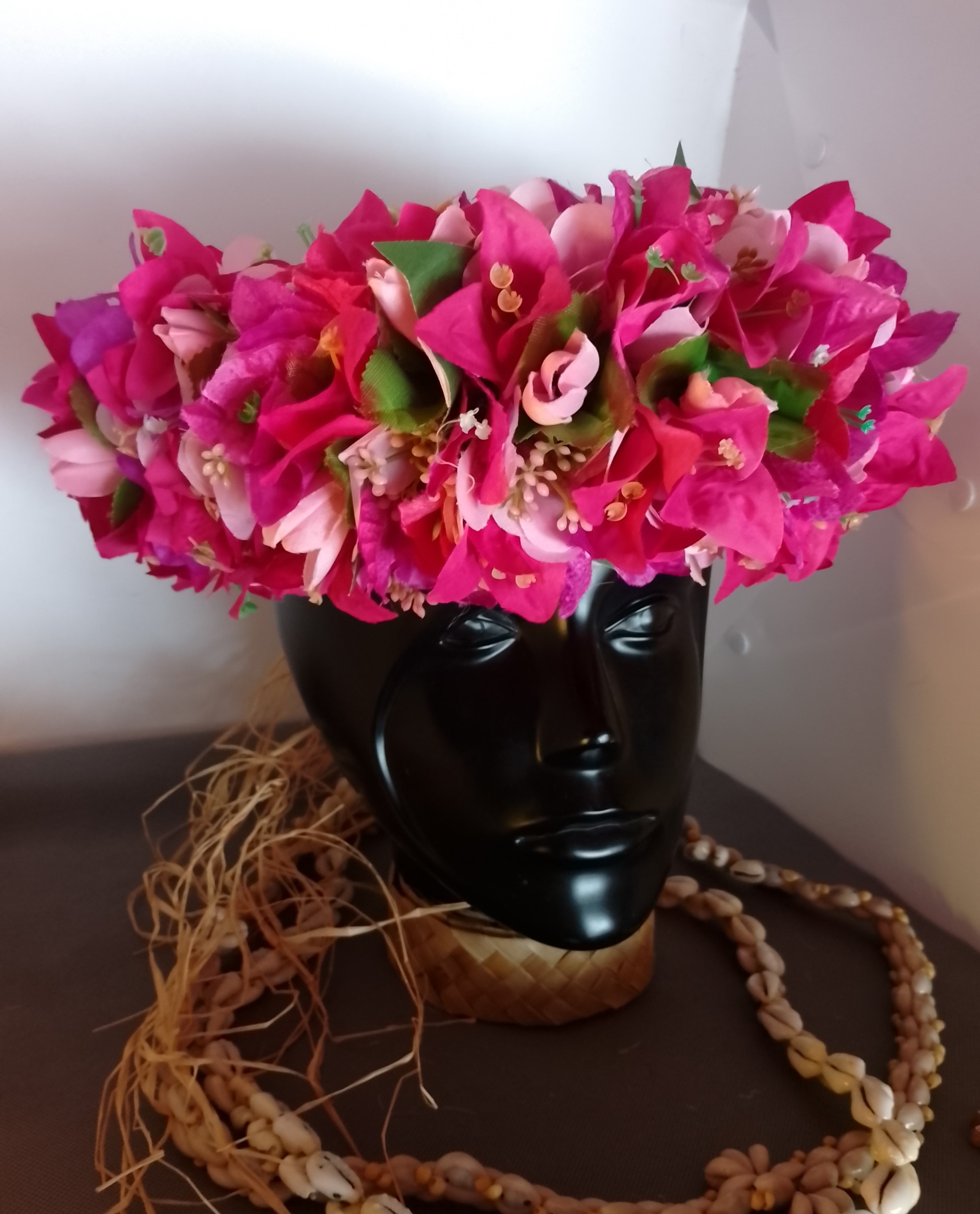 Couronne toutes fleurs Tahiti rose bougainvilliers rouge violet et fuchsia Vaite.e.Tiare créations