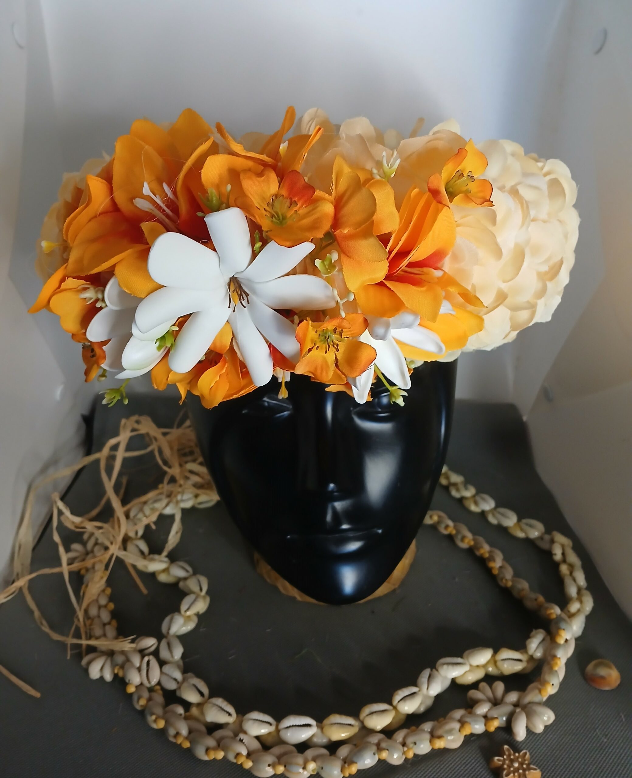 couronne fleurs Tahiti champagne tiare entre ouverte et tiare Vaite.e.Tiare créations