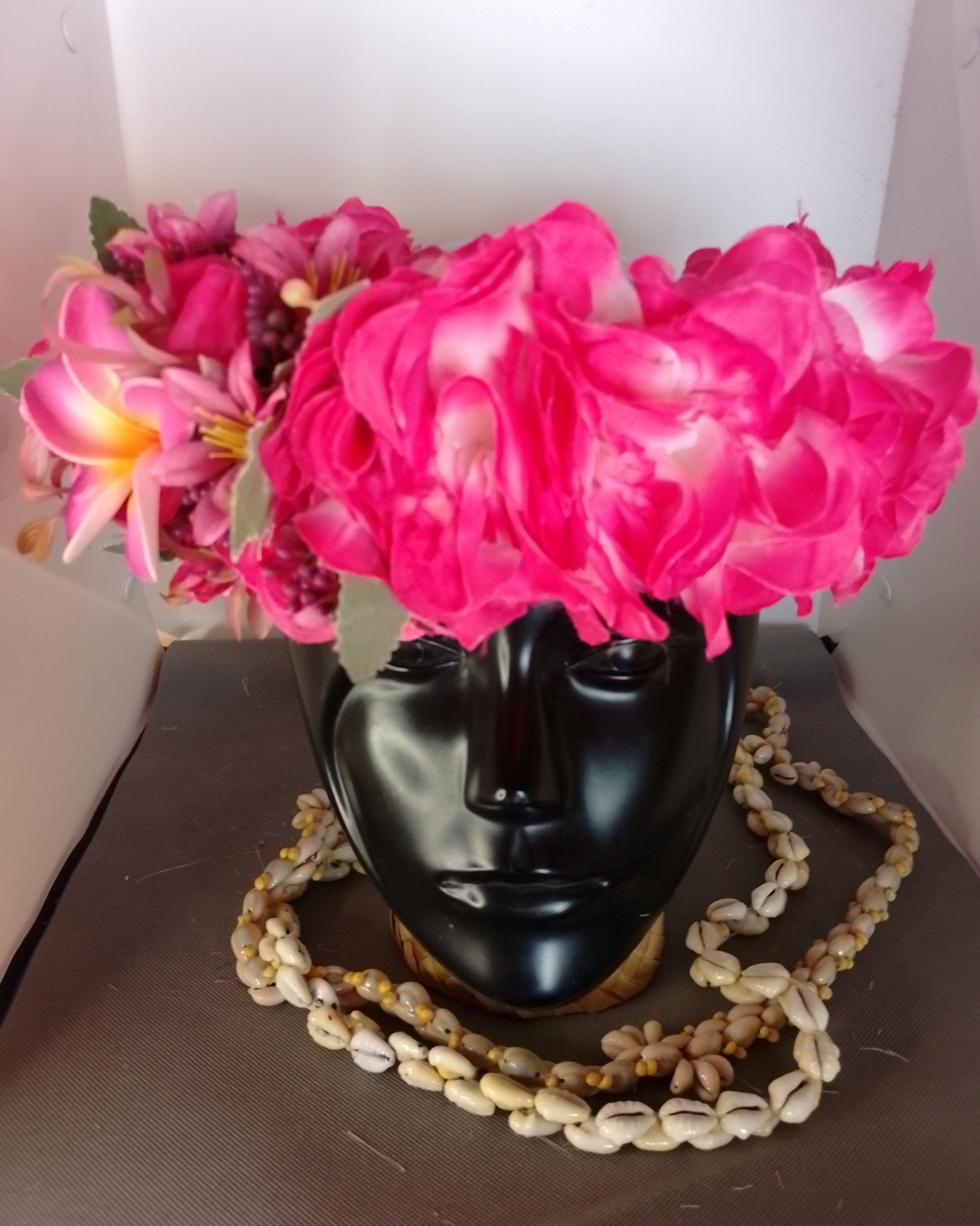 Couronne fleurs Tahiti blanche bords fuchsias tipanie blanc bords roses Vaite.e.Tiare créations