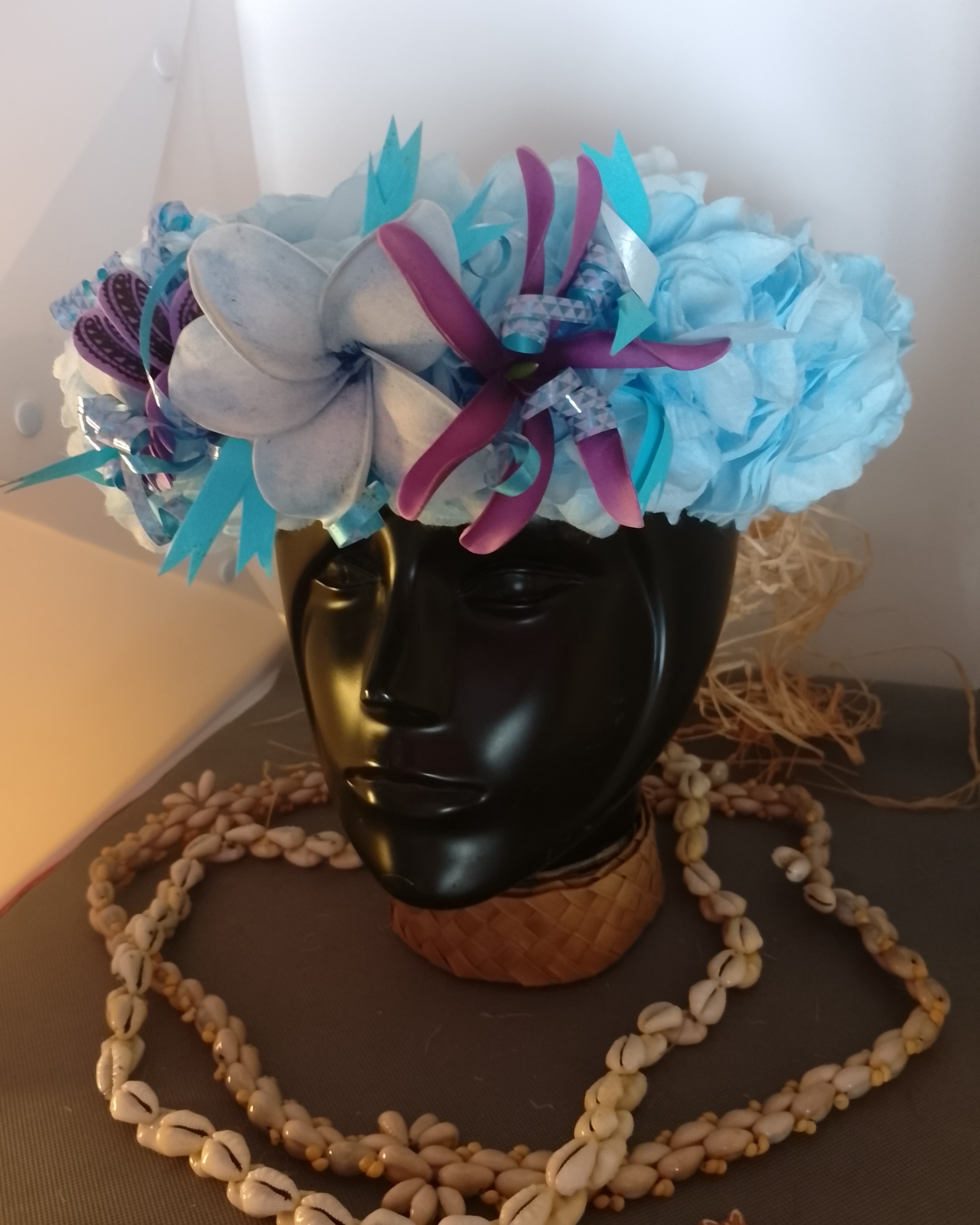 Couronne fleur Tahiti bleu ciel maxi tipanie deux tiare tatouées Vaite.e.Tiare créations