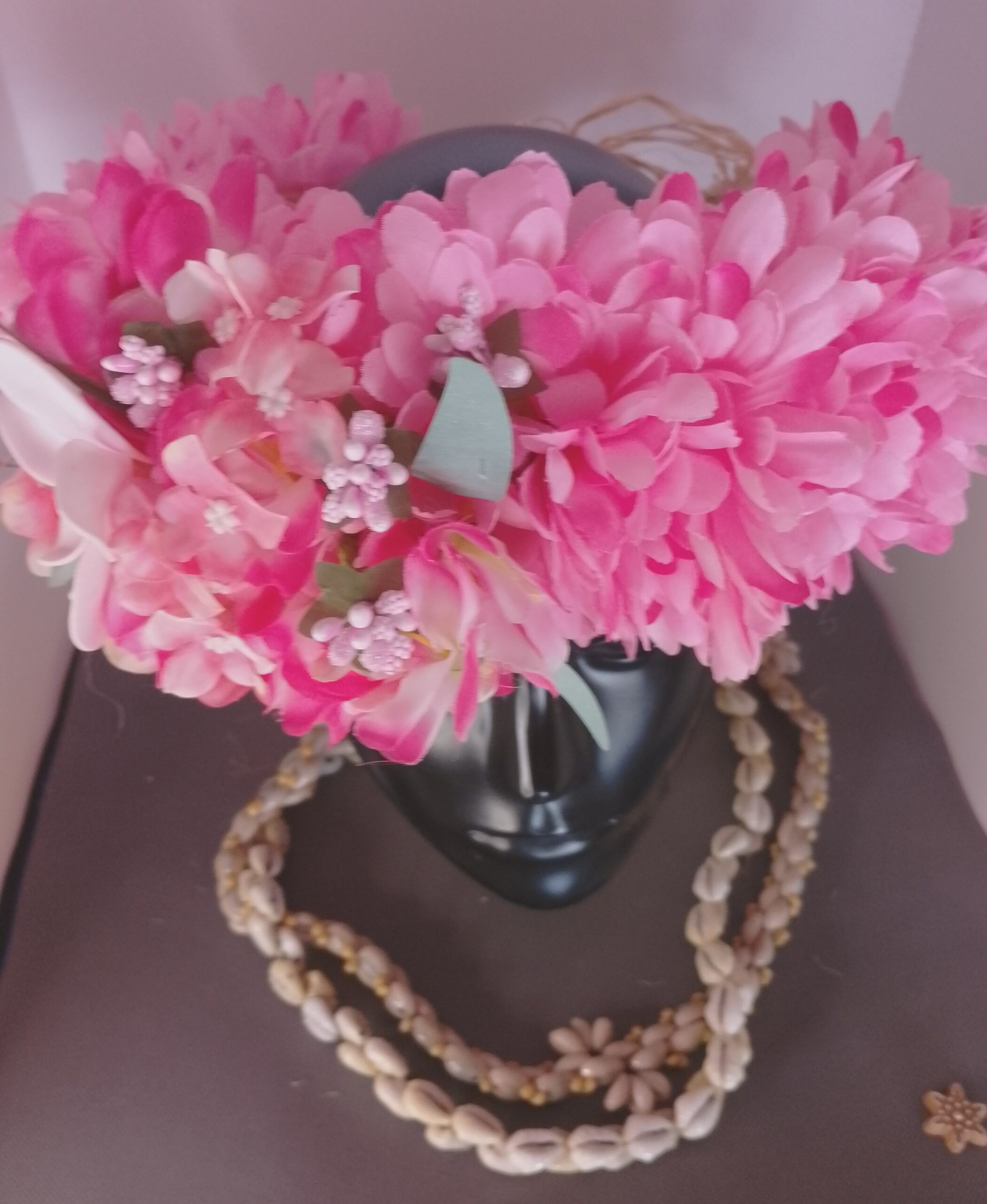 Couronne fleurs Tahiti rose bords fuchsia tipanie blanc cœur rose pâle Vaite.e.Tiare créations