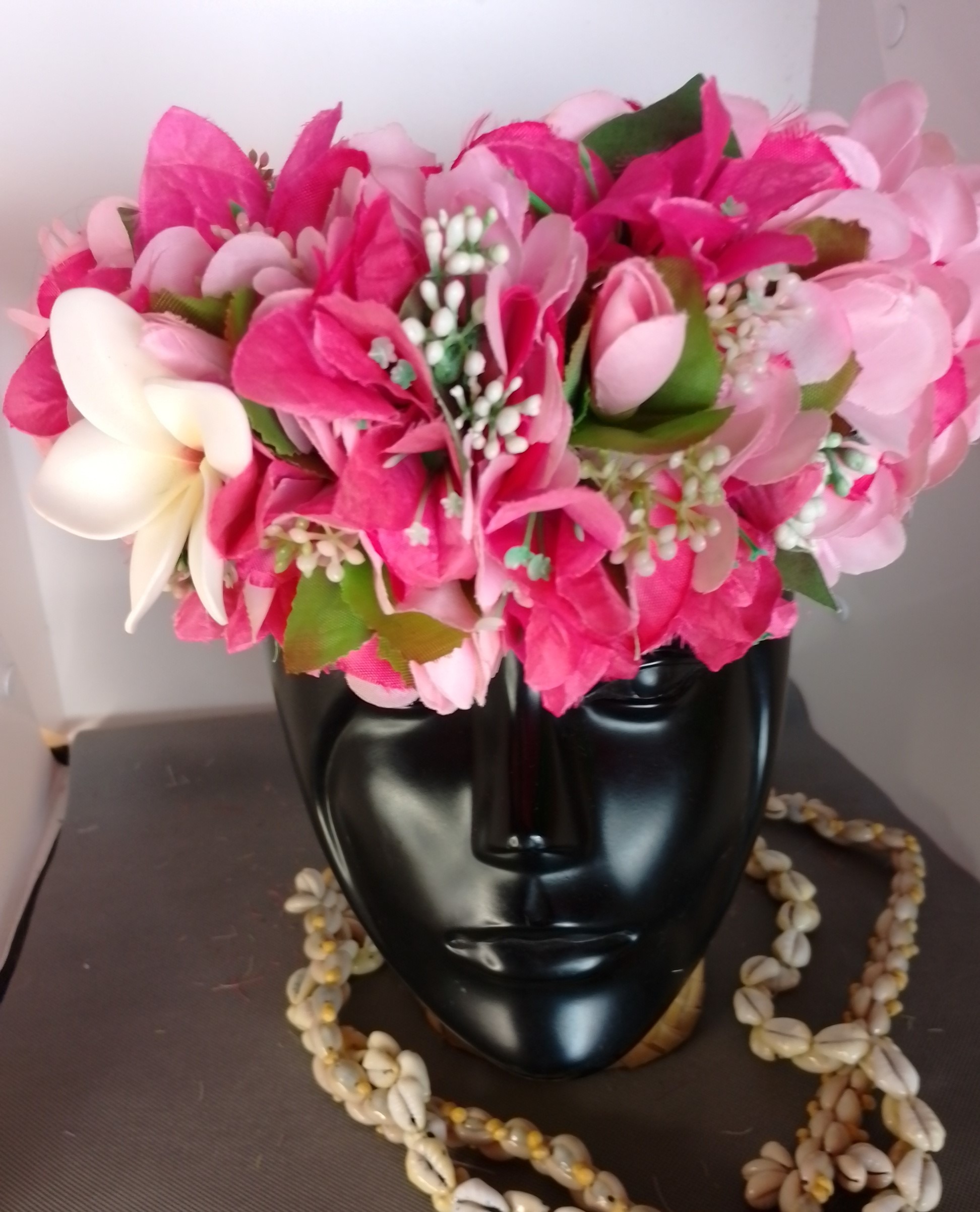 Couronne fleurs Tahiti rose et fuchsia bougainvillier fuchsia tipanie blanc cœur rose Viate.e.Tiare créations